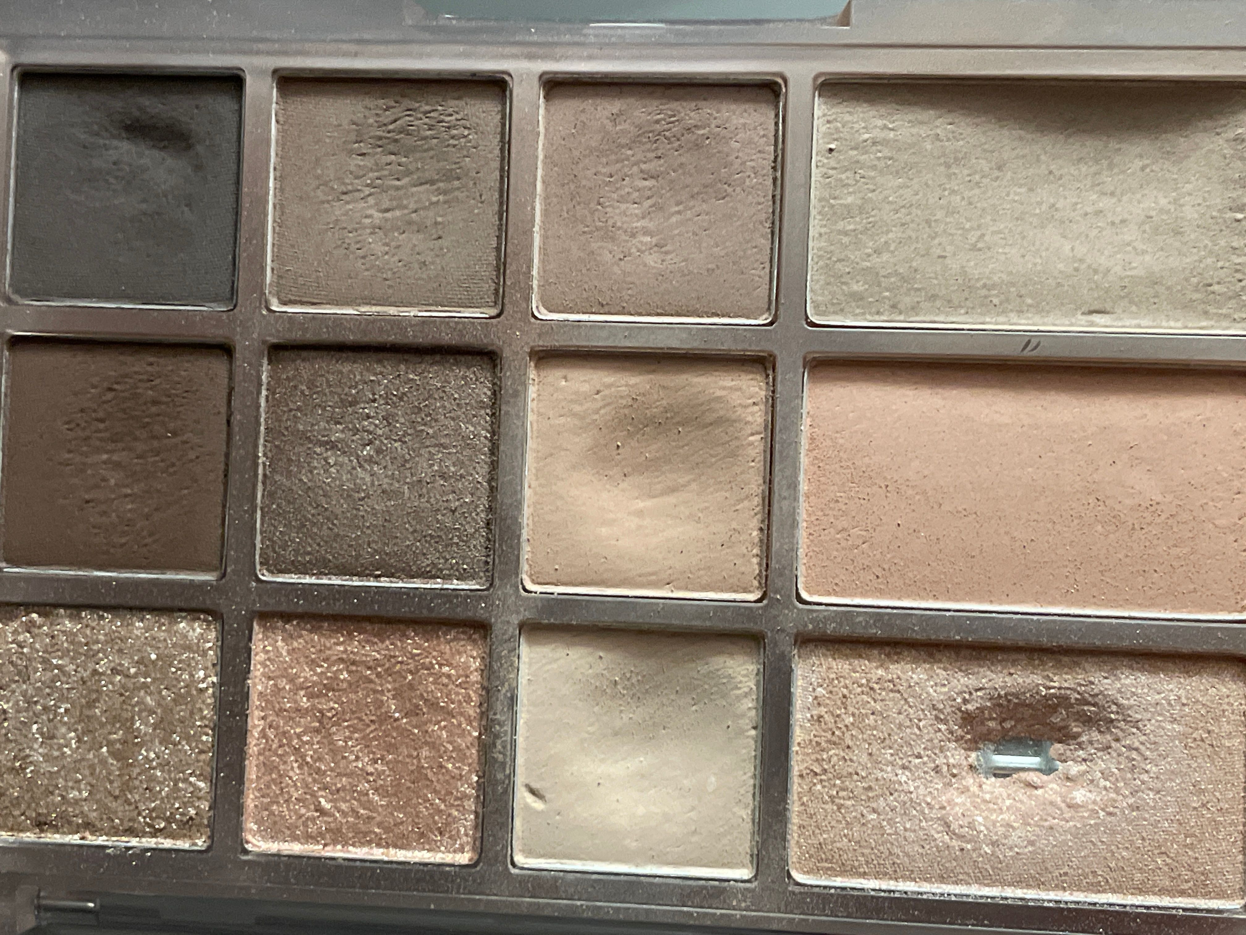 Clio 珂莉奧 10色眼影組合 真實評價/實測照片 byHah***0.0 1