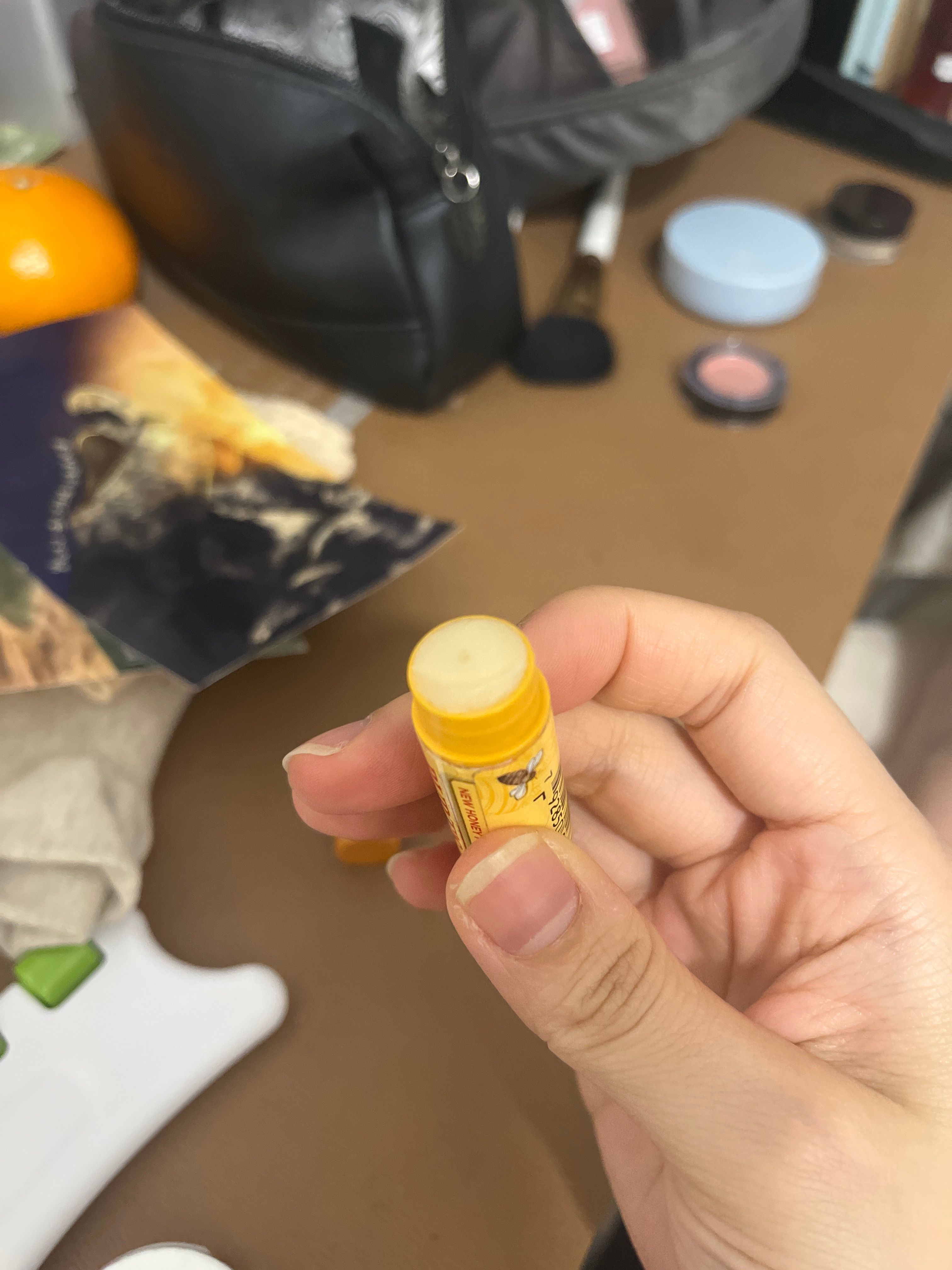 Burts Bees 蜜蠟皇牌潤唇膏 真實評價/實測照片 byhiu***************com 1