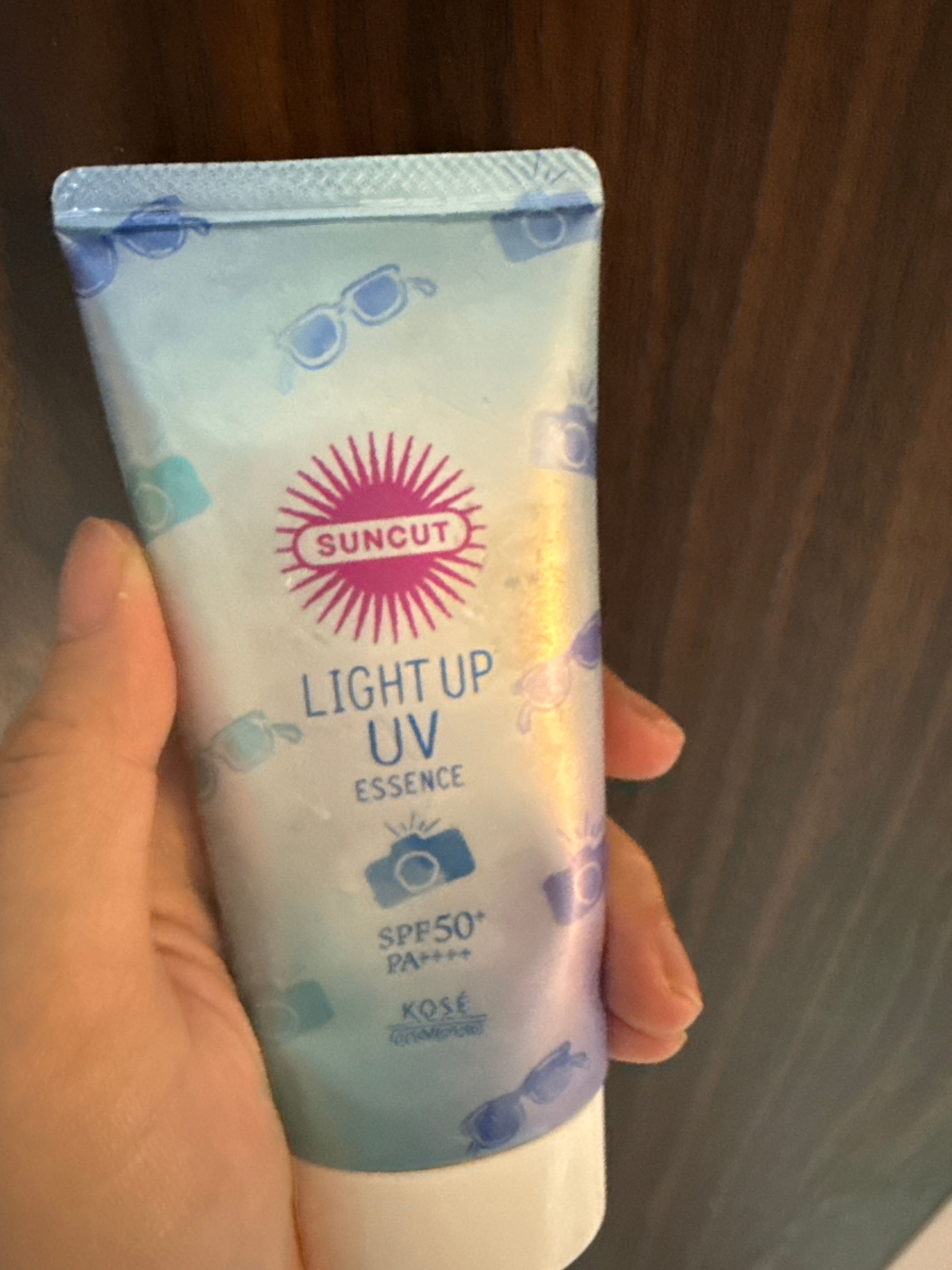 Suncut SUNCUT 防曬調色精華乳液SPF50+ PA++++ 真實評價/用後感 byH***n 1 Suncut SUNCUT 防曬調色精華乳液SPF50+ PA++++ 真實評價/實測照片 byH***n 1