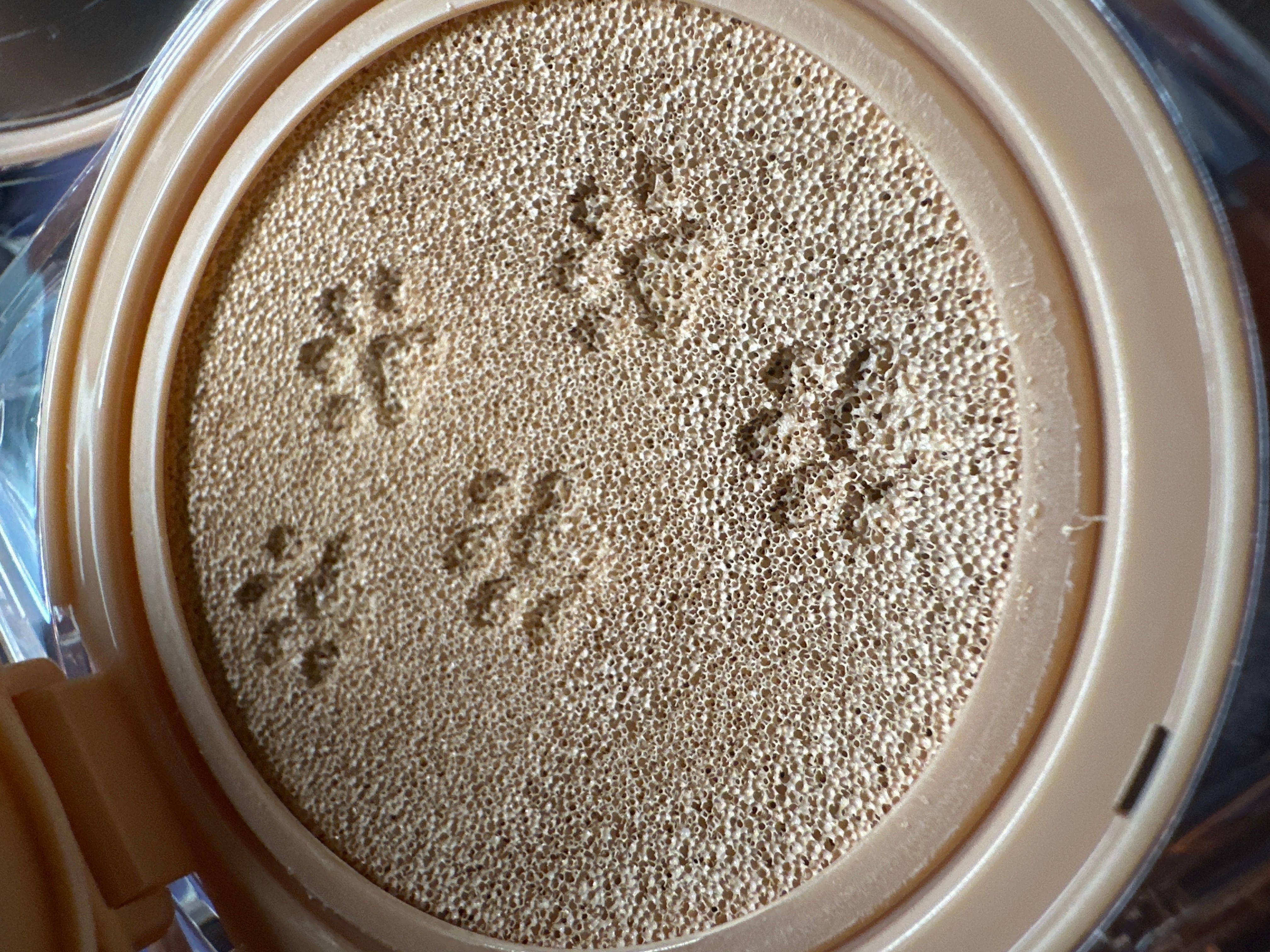 Clio 珂莉奧 昇級版魔力極緻長效無瑕氣墊粉底 真實評價/實測照片 bycr***al 1