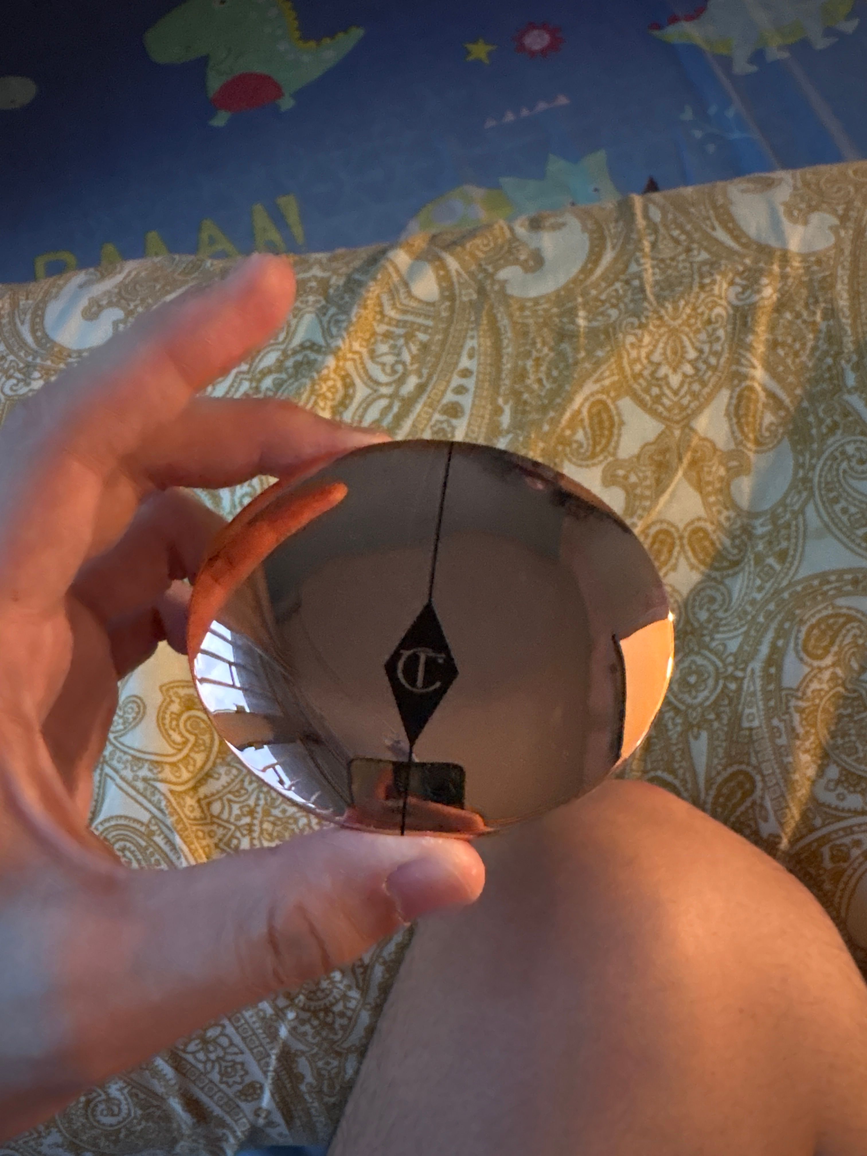 Charlotte Tilbury 輕盈無瑕蜜粉 真實評價/實測照片 byCar******ong 1