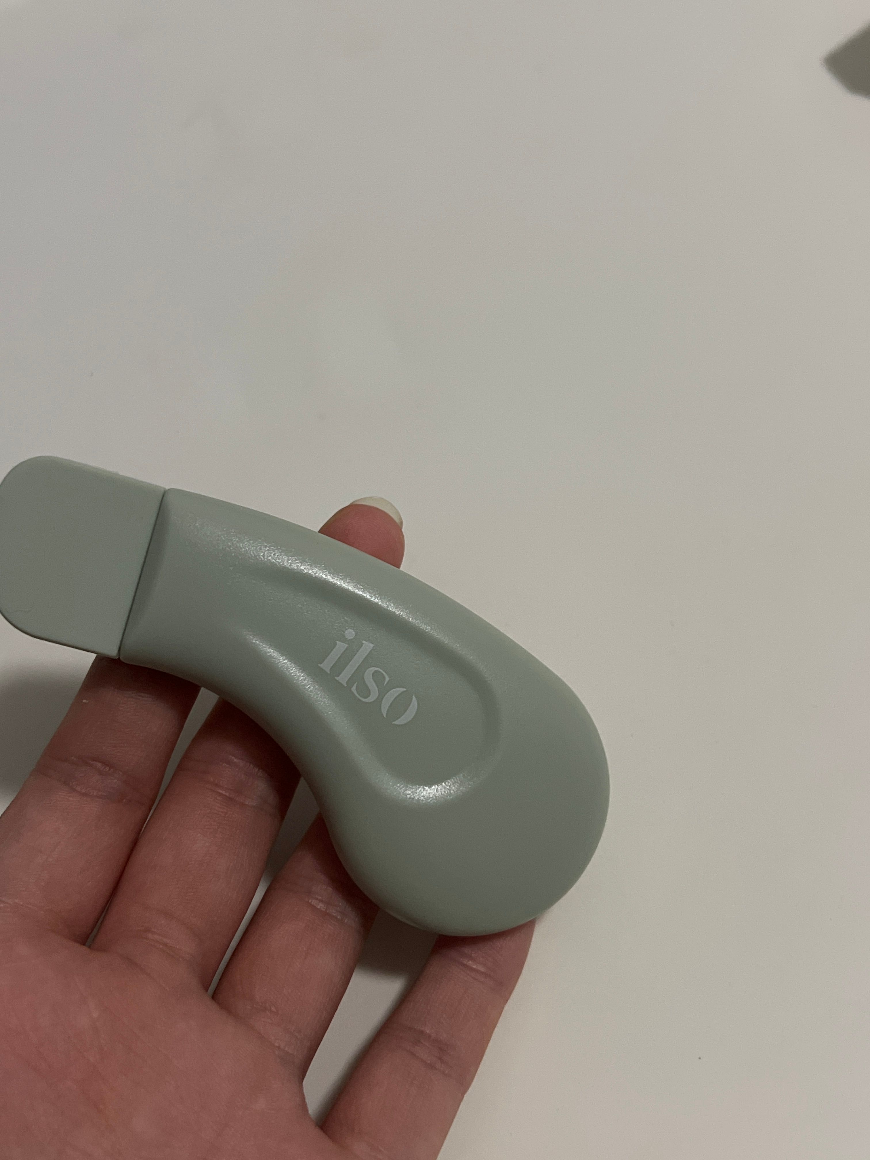 Ilso 不銹鋼深清刮刮棒 (不銹鋼清潔粉刺刮棒) 真實評價/用後感 byYo****ok 1 Ilso 不銹鋼深清刮刮棒 (不銹鋼清潔粉刺刮棒) 真實評價/實測照片 byYo****ok 1