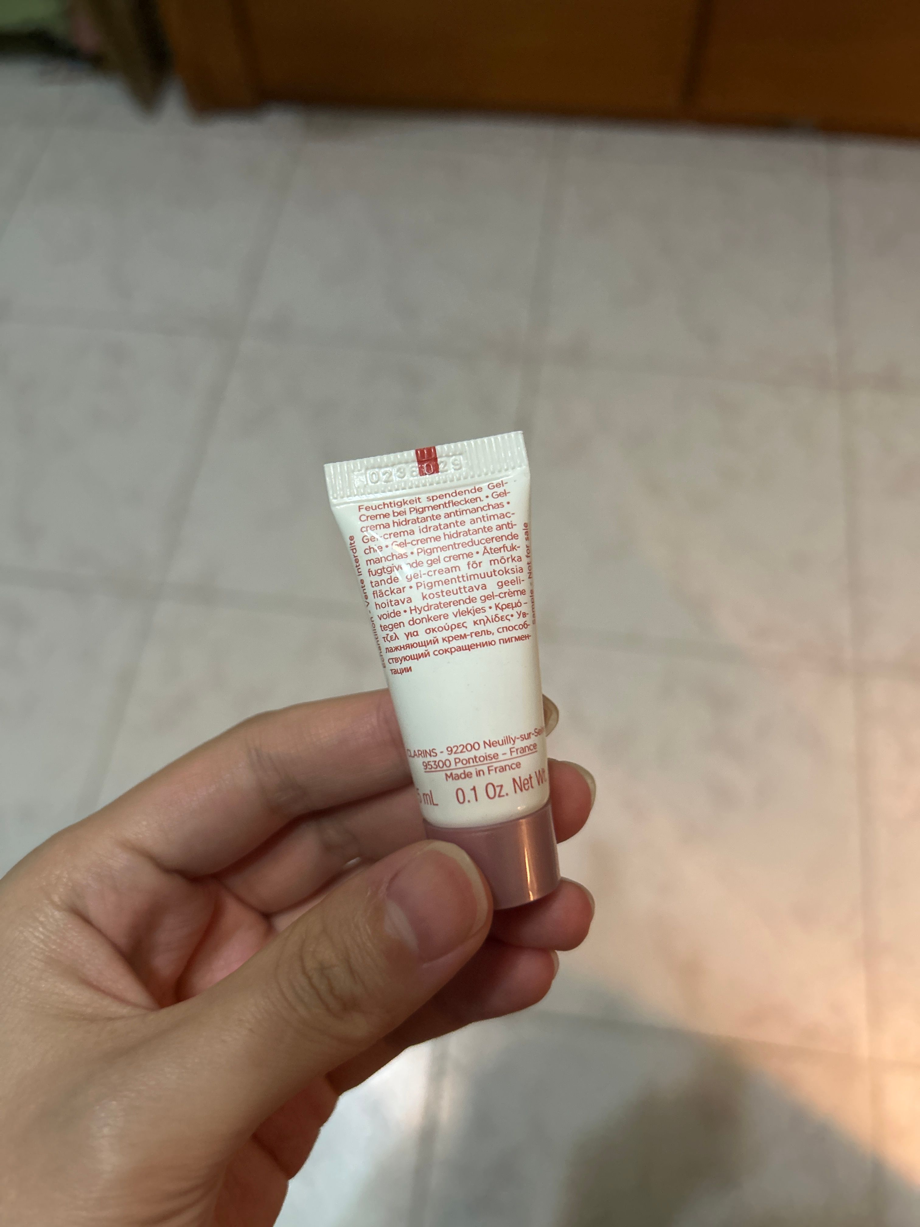 CLARINS 透亮光感水感面霜 真實評價/實測照片 bycur**************com 2