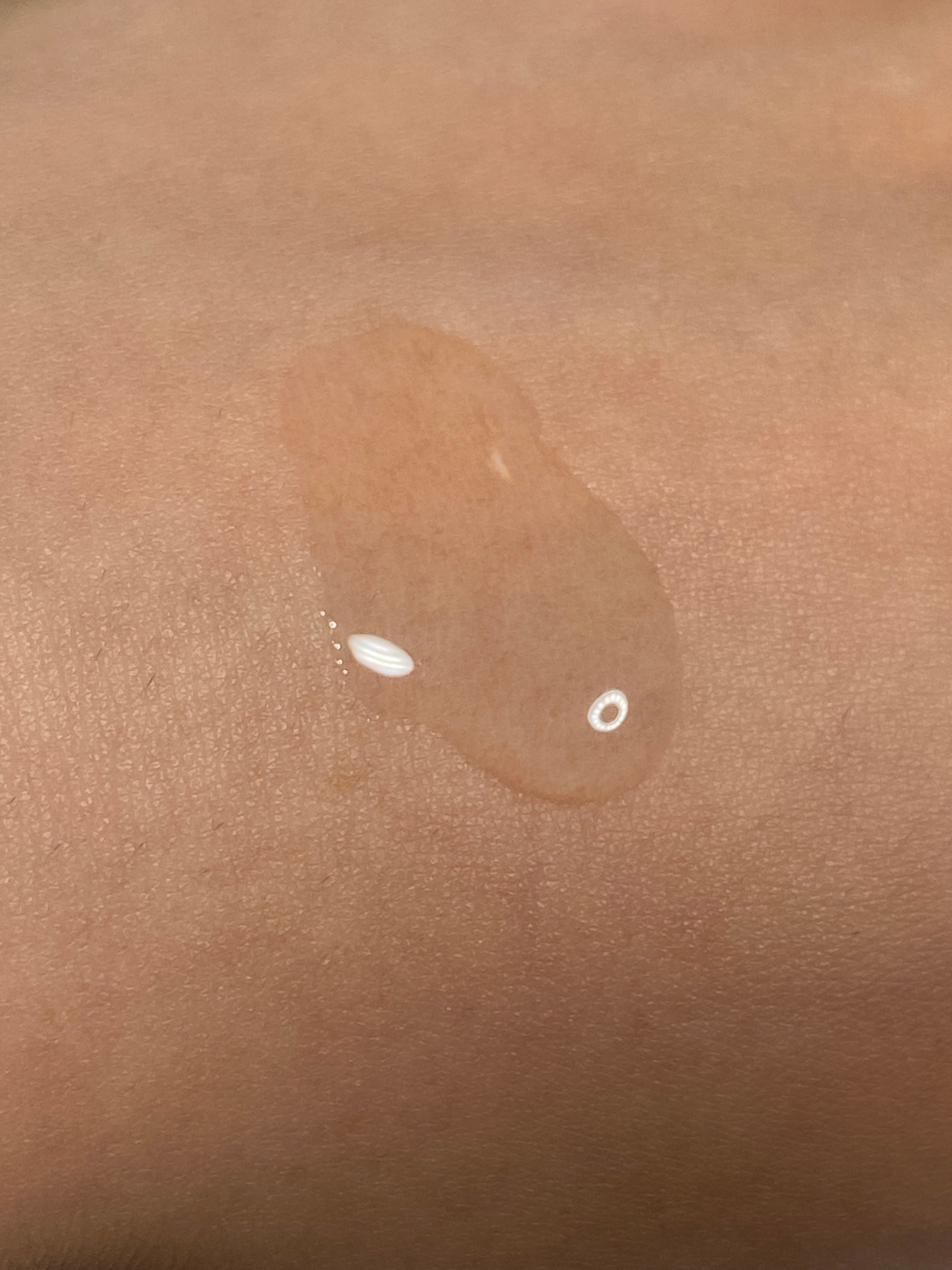 樂敦 MELANO CC 美白淡斑維C化妝水 Bright Vitamin C Lotion 真實評價/實測照片 by.*. 1