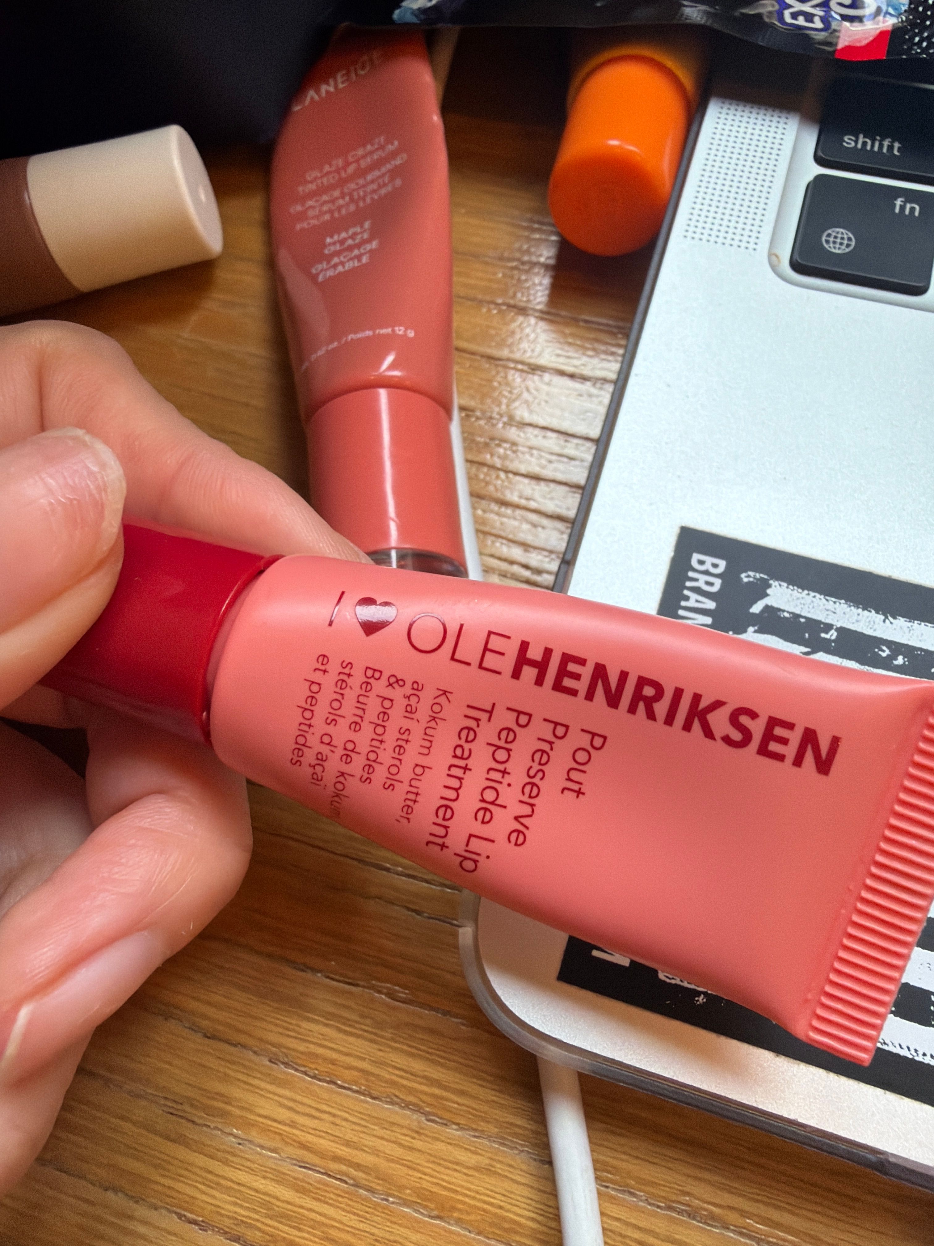 Ole Henriksen 胜肽豐盈保濕護唇精華 真實評價/實測照片 by* 1