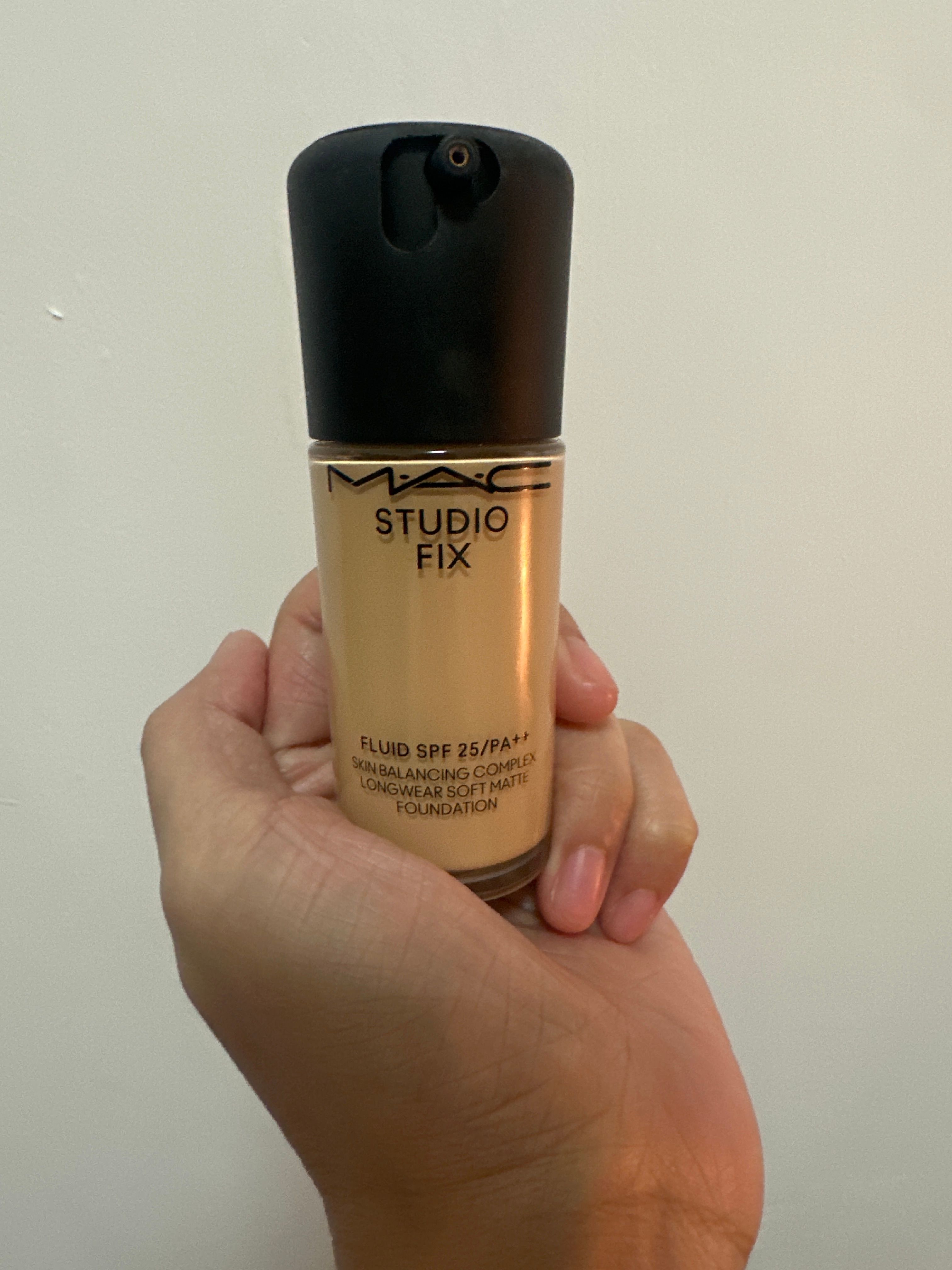 MAC Cosmetics 專業無瑕霧鏡粉底 真實評價/實測照片 byCHI********UNG 1