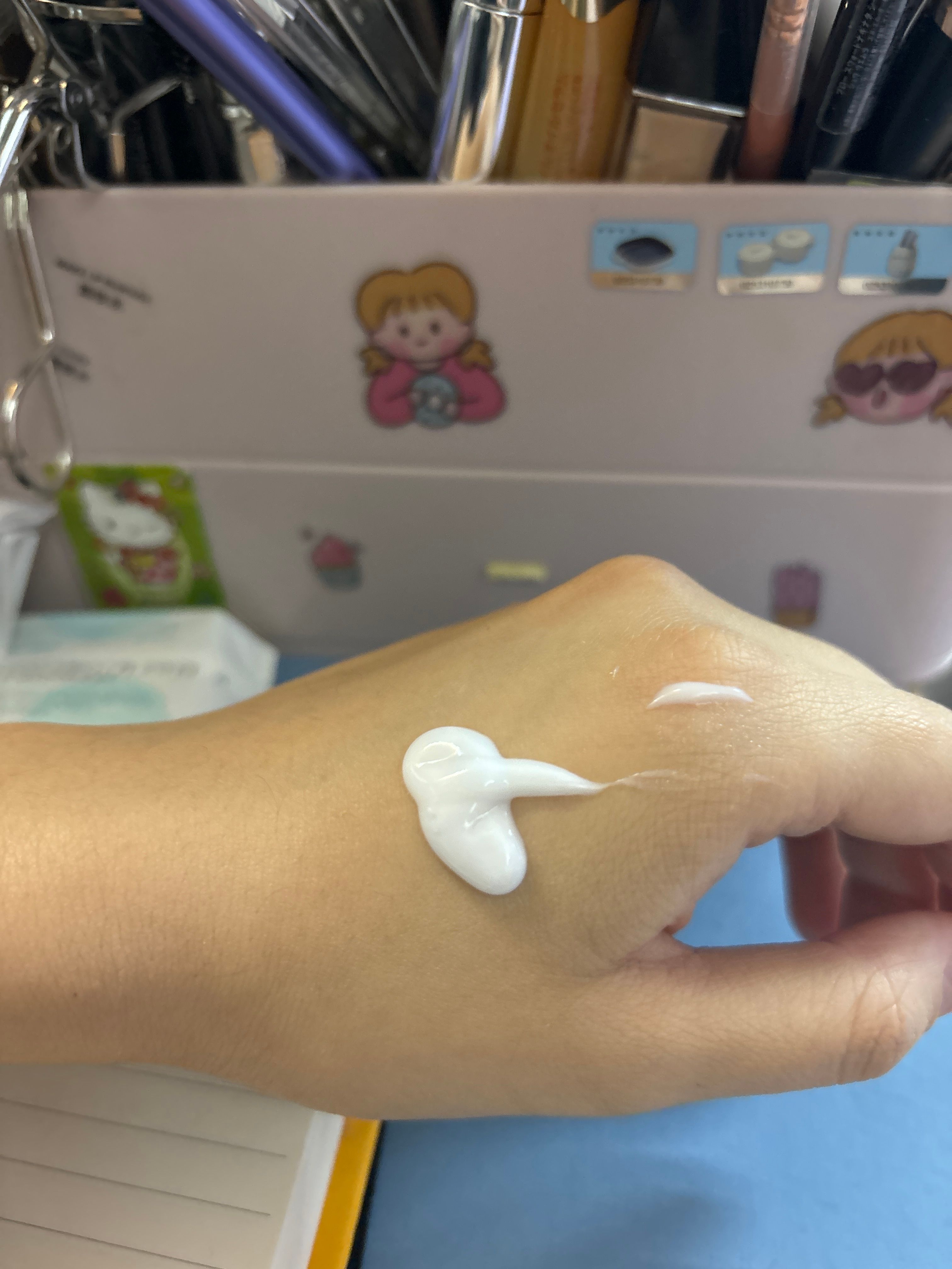 Vaseline 凡士林 專業修護潤膚露 真實評價/用後感 byR**a 1 Vaseline 凡士林 專業修護潤膚露 真實評價/實測照片 byR**a 1