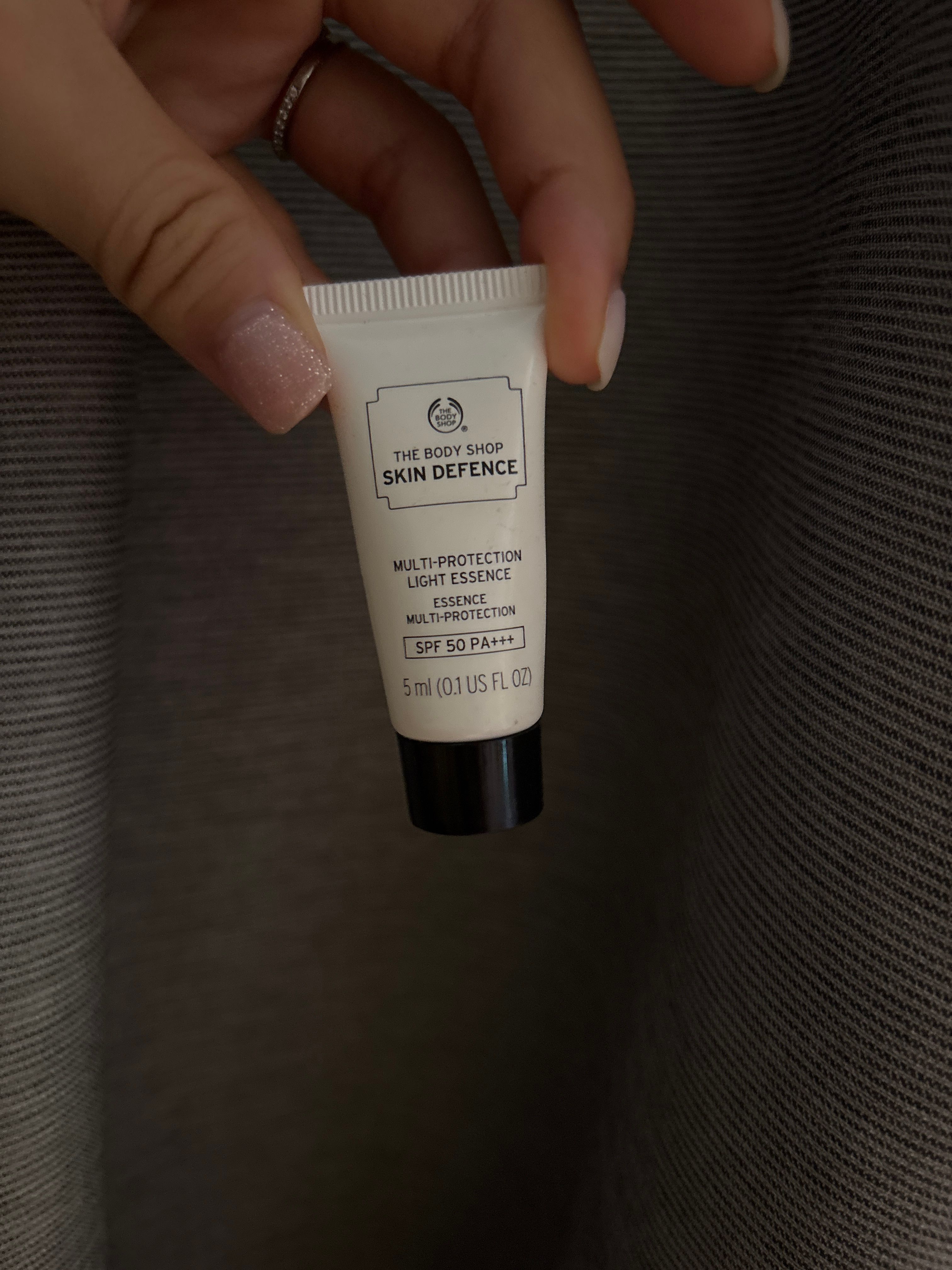 The Body Shop 升級版全效透薄抗氧防曬乳SPF50+ PA++++ Skin Defence Multi-Protection Lotion SPF 50+ PA++++ 真實評價/實測照片 byHeb***ong 2