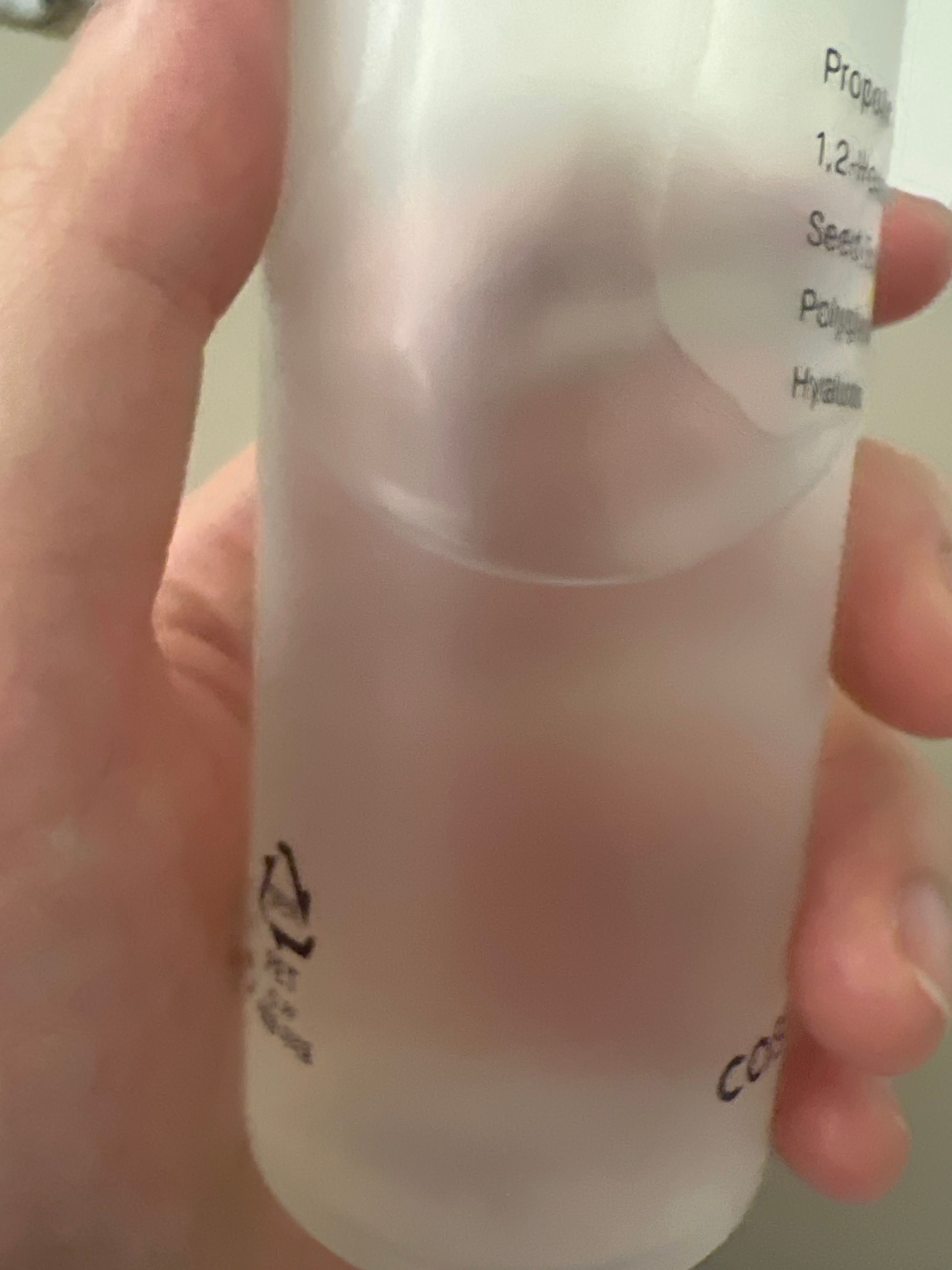 Cosrx 全效蜂膠亮顏化妝水 真實評價/用後感 byChe****han 1 Cosrx 全效蜂膠亮顏化妝水 真實評價/實測照片 byChe****han 1