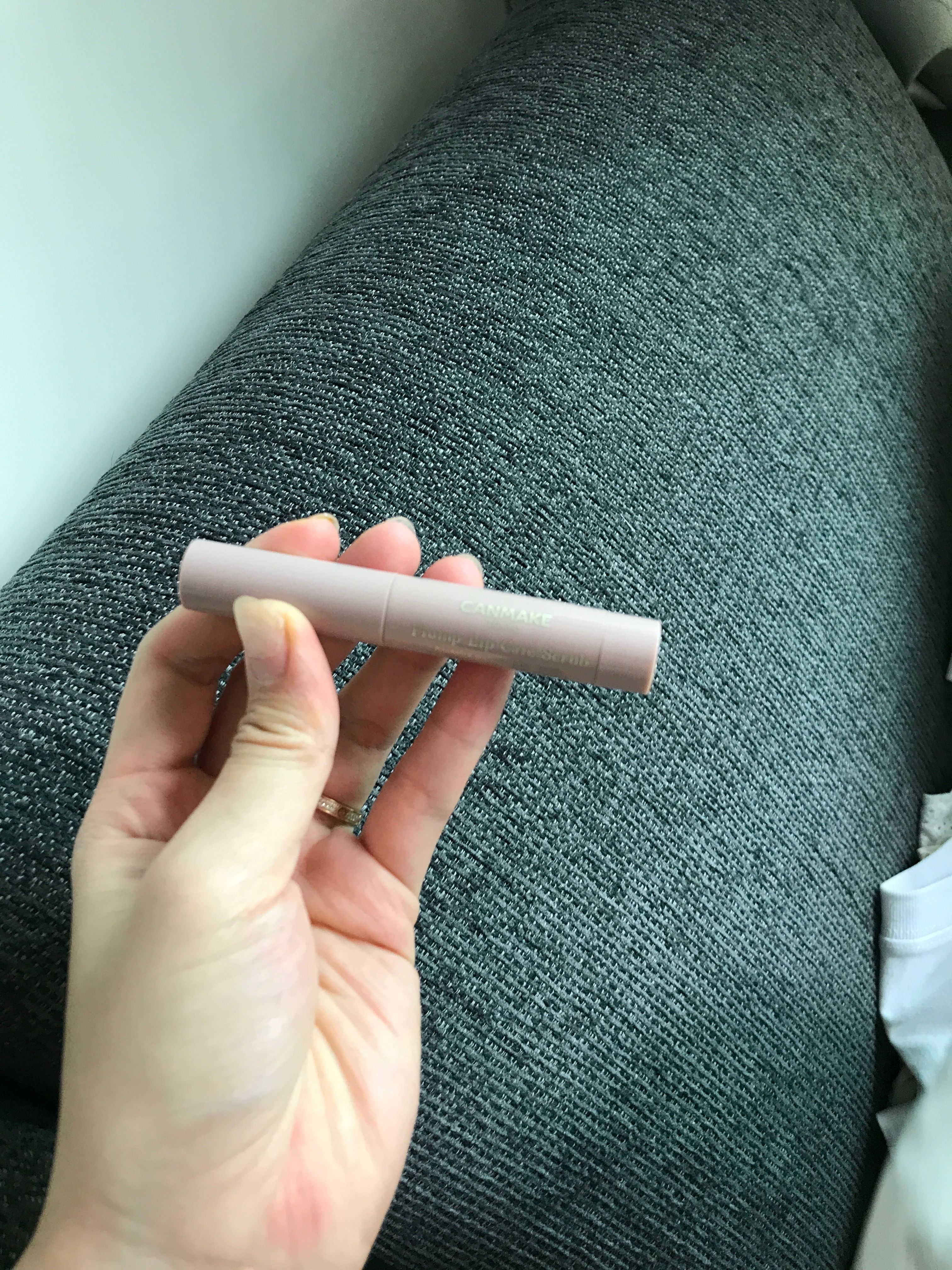 Canmake 修護磨砂唇膏 真實評價/用後感 byIva****ung 2 Canmake 修護磨砂唇膏 真實評價/實測照片 byIva****ung 2