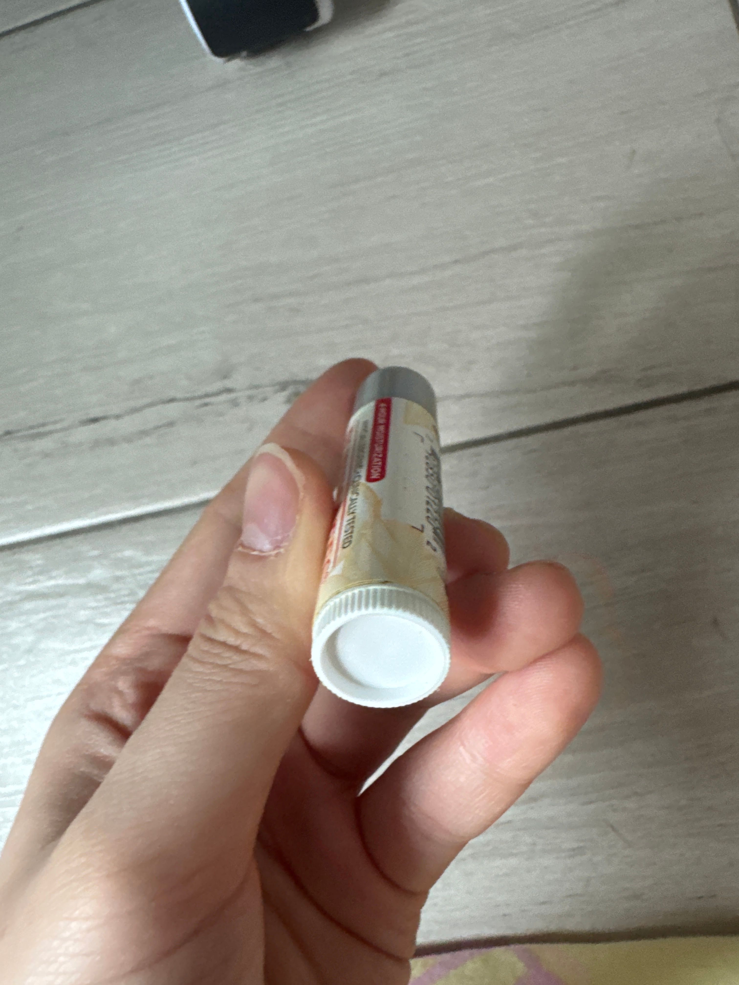 Burts Bees 蜜蠟皇牌潤唇膏 真實評價/實測照片 byOo****ko 2