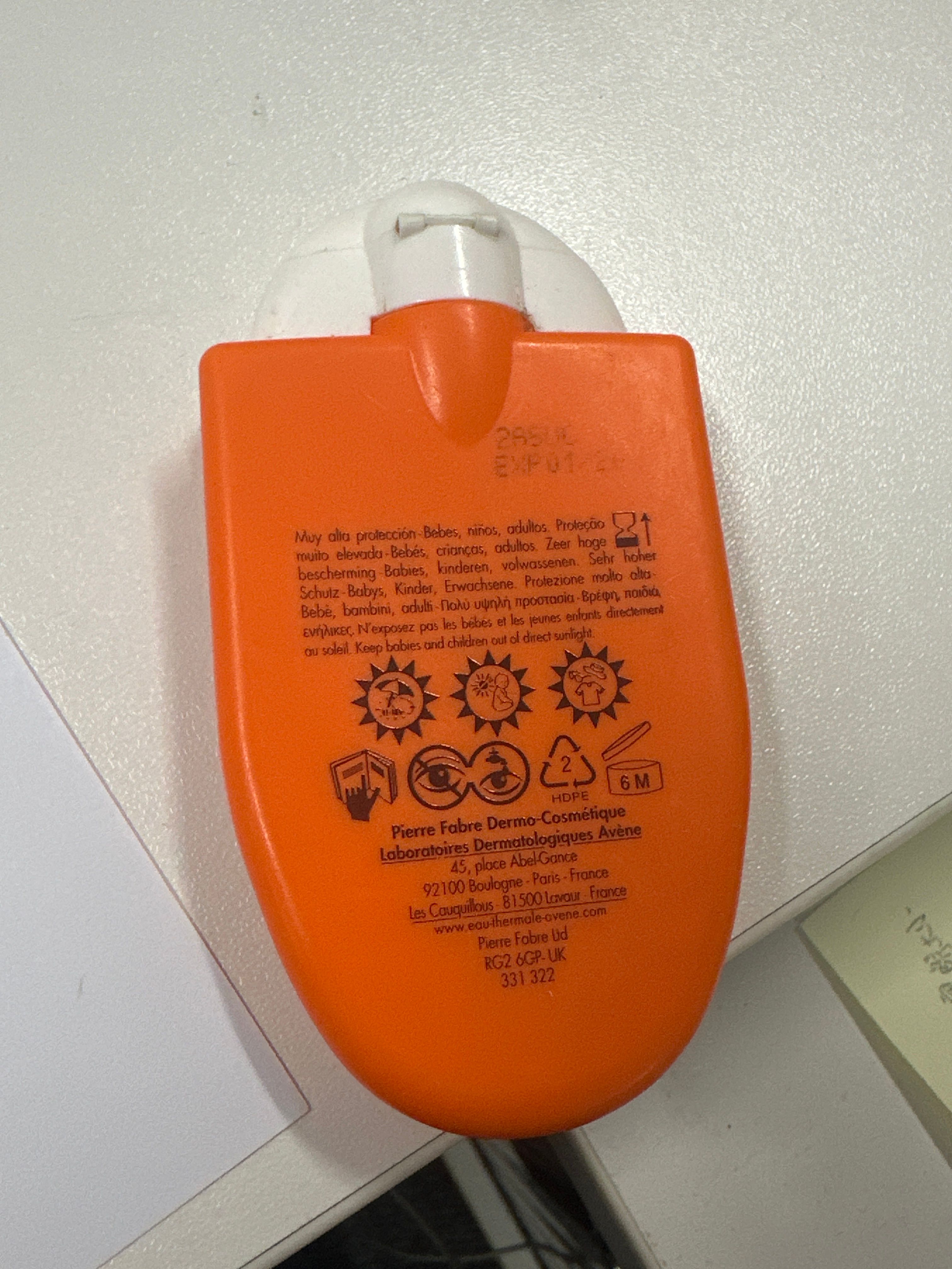 Avene 高效清爽零感防曬乳 真實評價/用後感 byWo**32 1 Avene 高效清爽零感防曬乳 真實評價/實測照片 byWo**32 1
