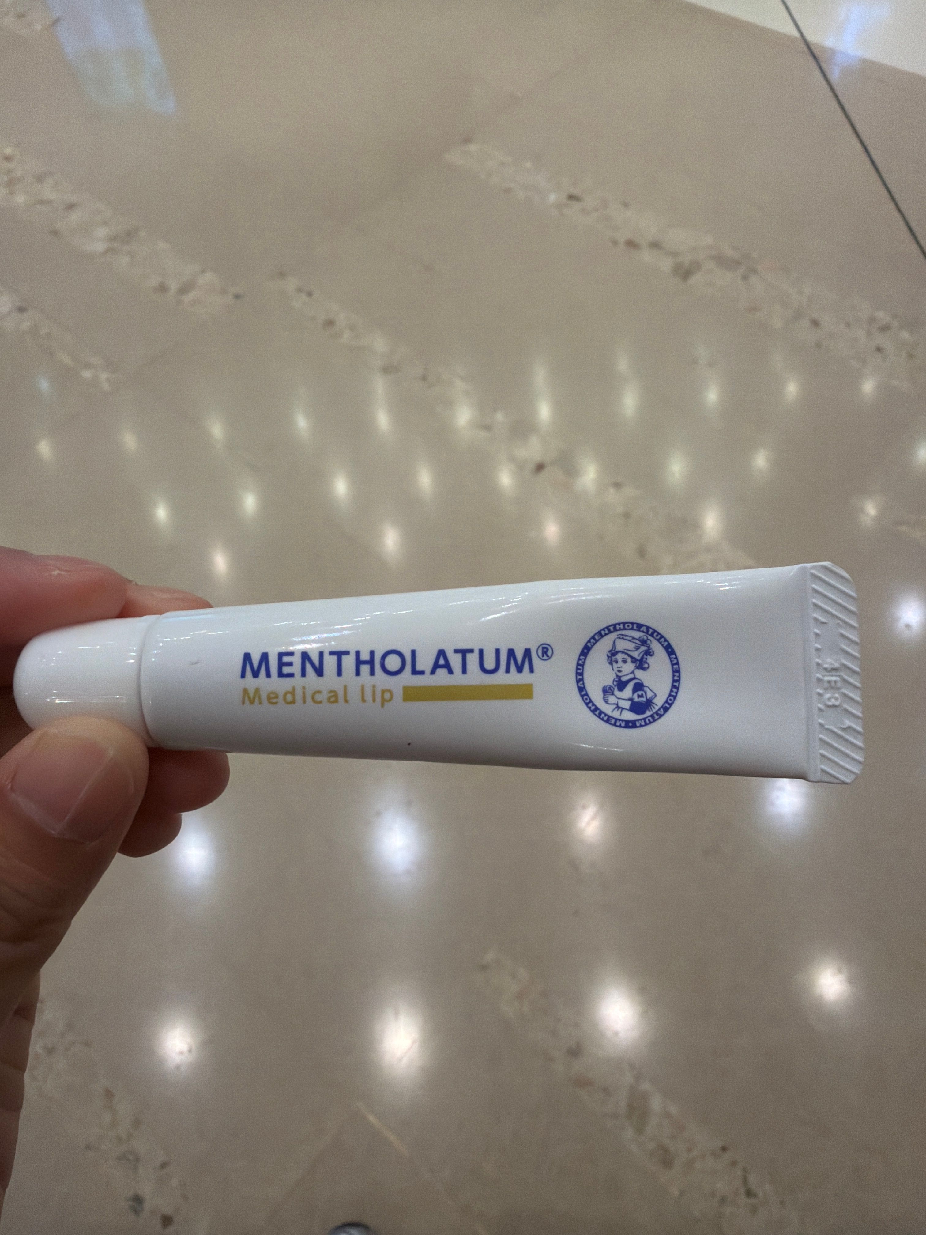 曼秀雷敦 Mentholatum 醫護級特強護唇膏 真實評價/用後感 byK*i 2 曼秀雷敦 Mentholatum 醫護級特強護唇膏 真實評價/實測照片 byK*i 2
