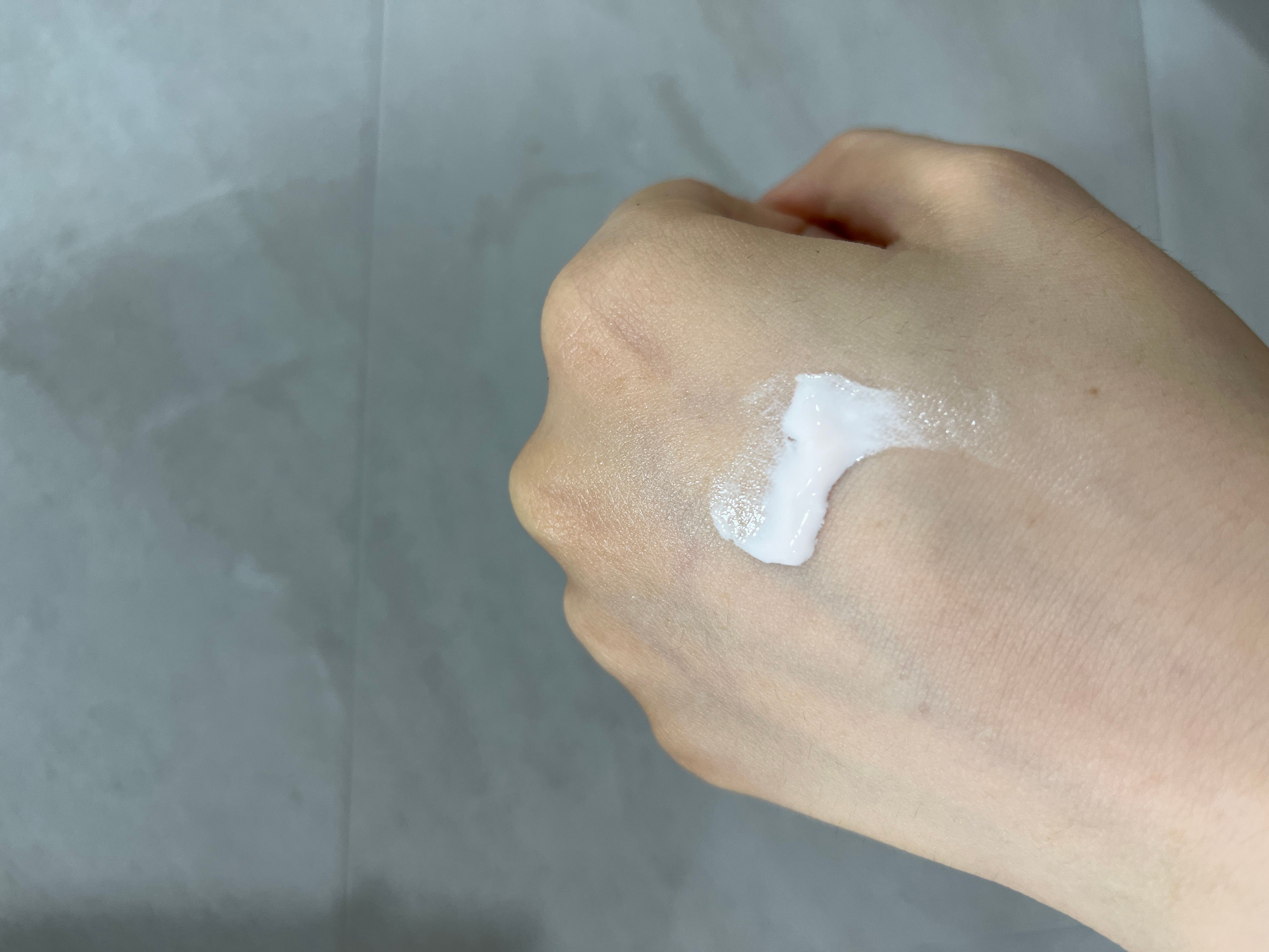 Innisfree 濟州王櫻透嫩素顏霜 真實評價/實測照片 byK* 1