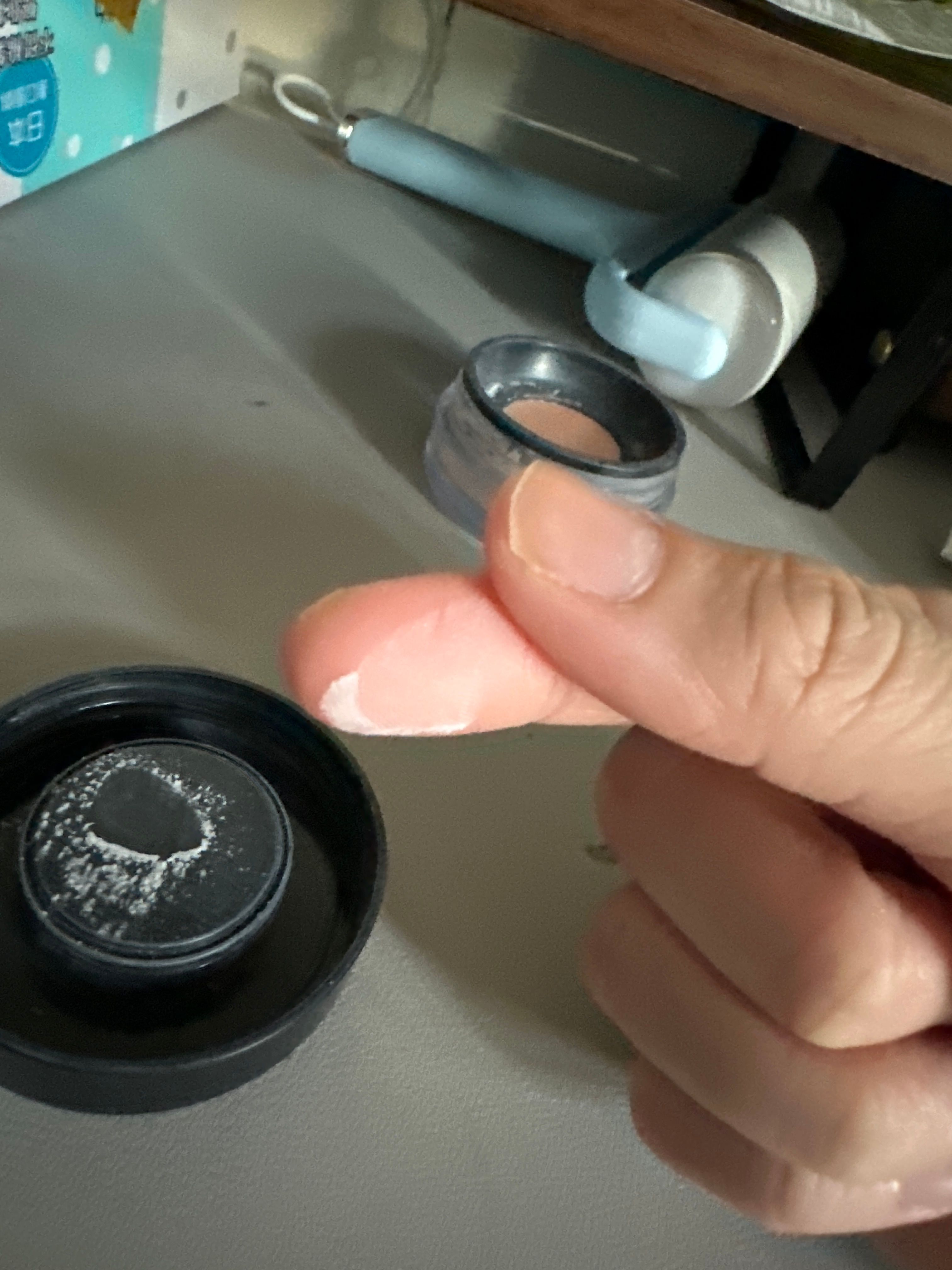 Make Up For Ever 超高清無瑕蜜粉 真實評價/用後感 byhhh***Hhh 1 Make Up For Ever 超高清無瑕蜜粉 真實評價/實測照片 byhhh***Hhh 1