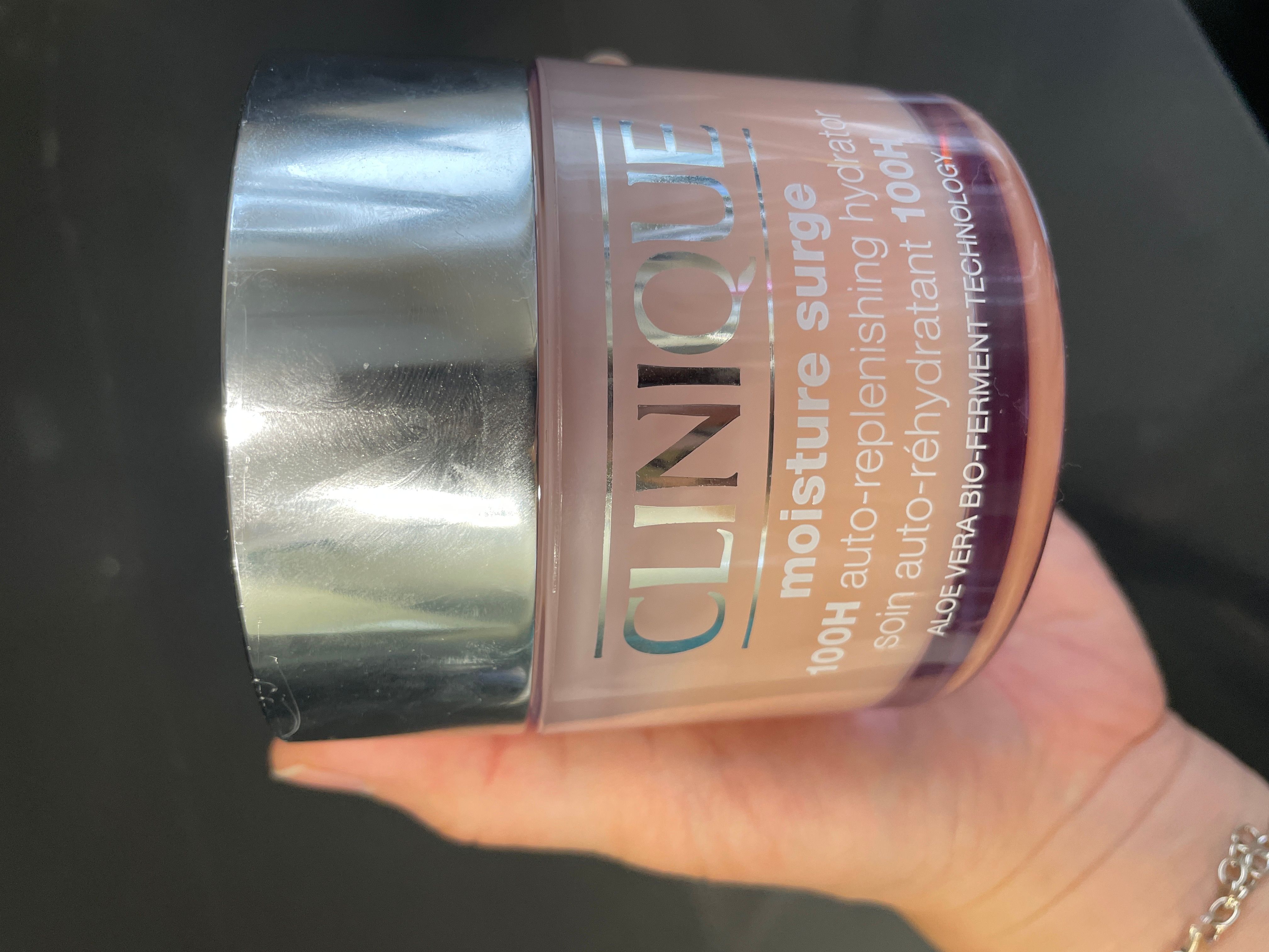 Clinique 100小時自我修護水嫩補濕啫喱 真實評價/用後感 byCho********man 2 Clinique 100小時自我修護水嫩補濕啫喱 真實評價/實測照片 byCho********man 2