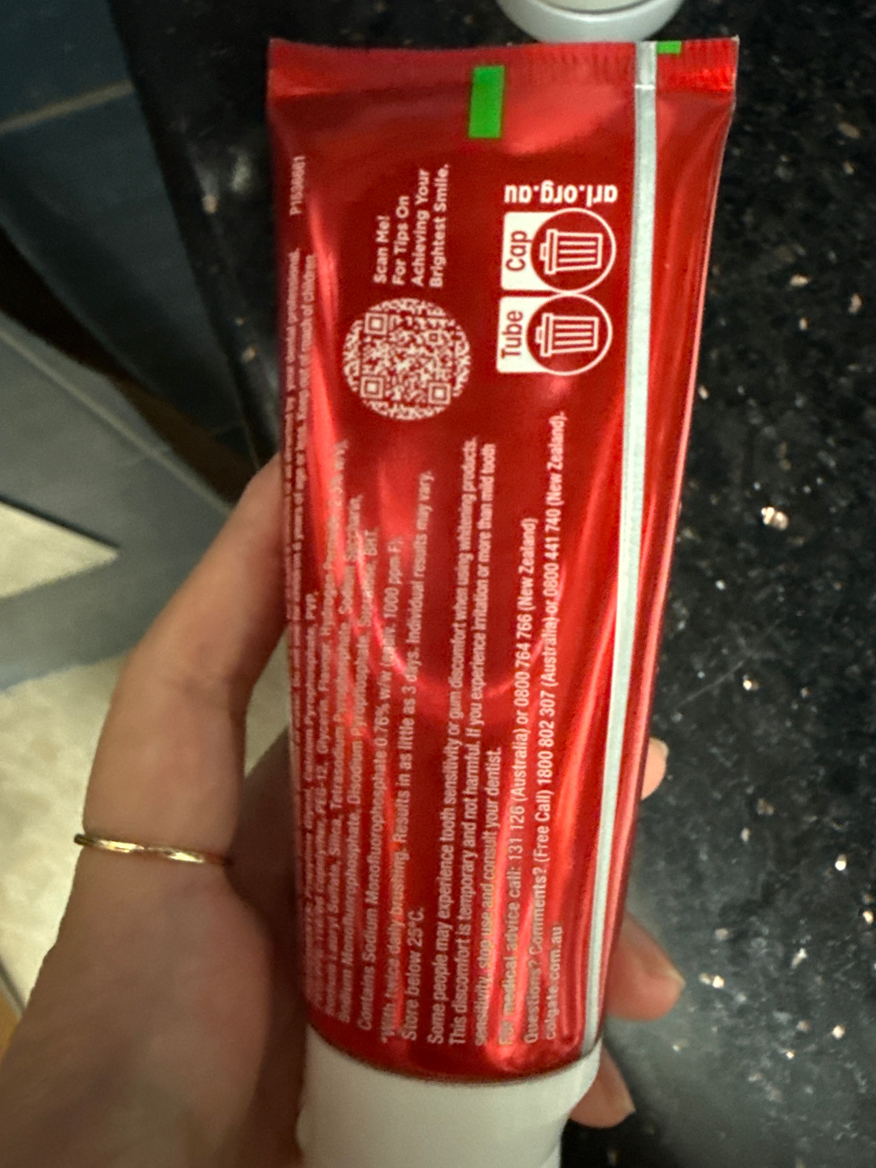 Colgate 高露潔 高露潔光感白紫鑽煥光美白牙膏 真實評價/實測照片 byKwo***uen 2