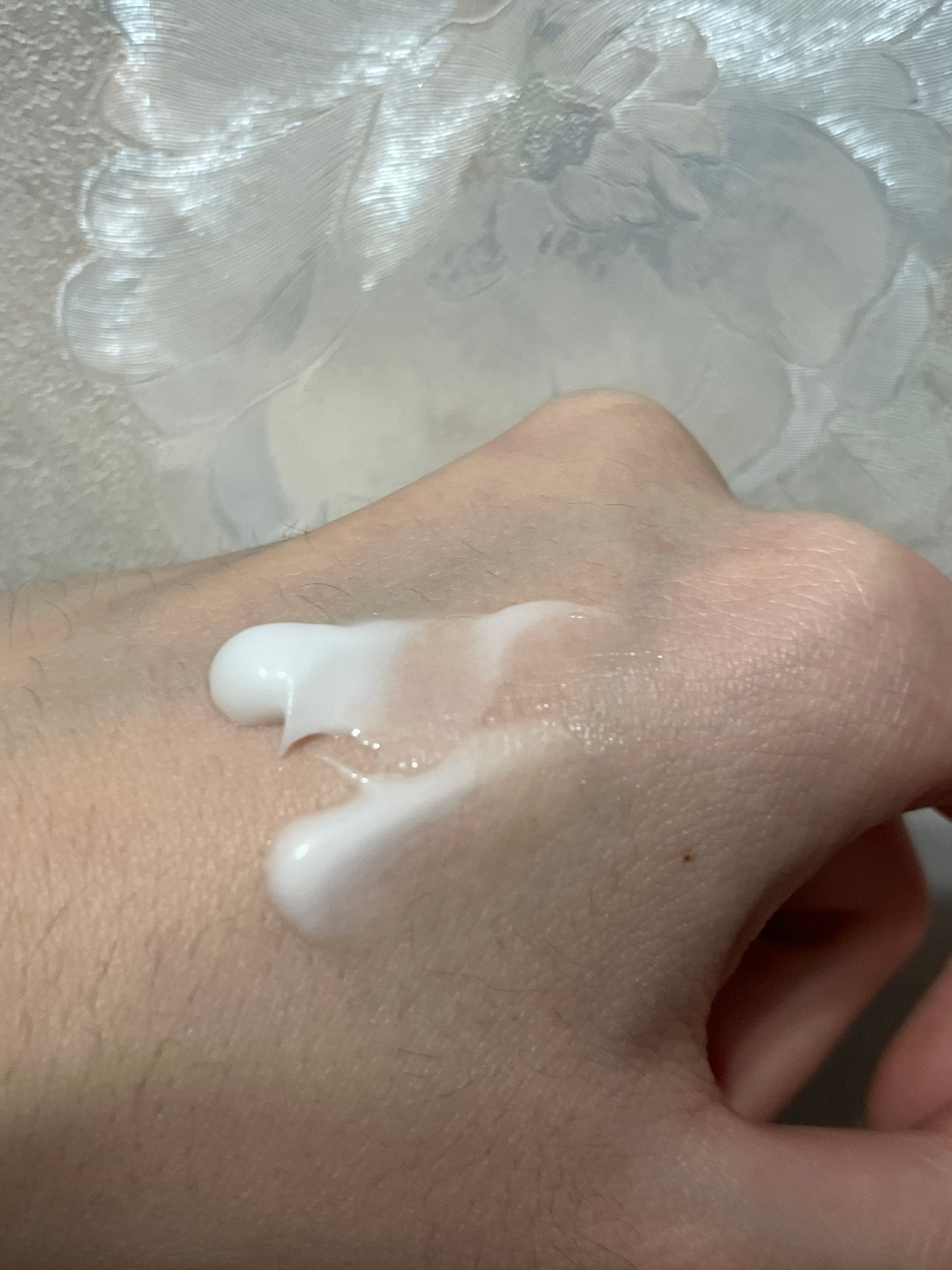 曼秀雷敦 Mentholatum 藥用Hand Veil濃厚高保濕潤手霜 真實評價/實測照片 byhok***************com 1