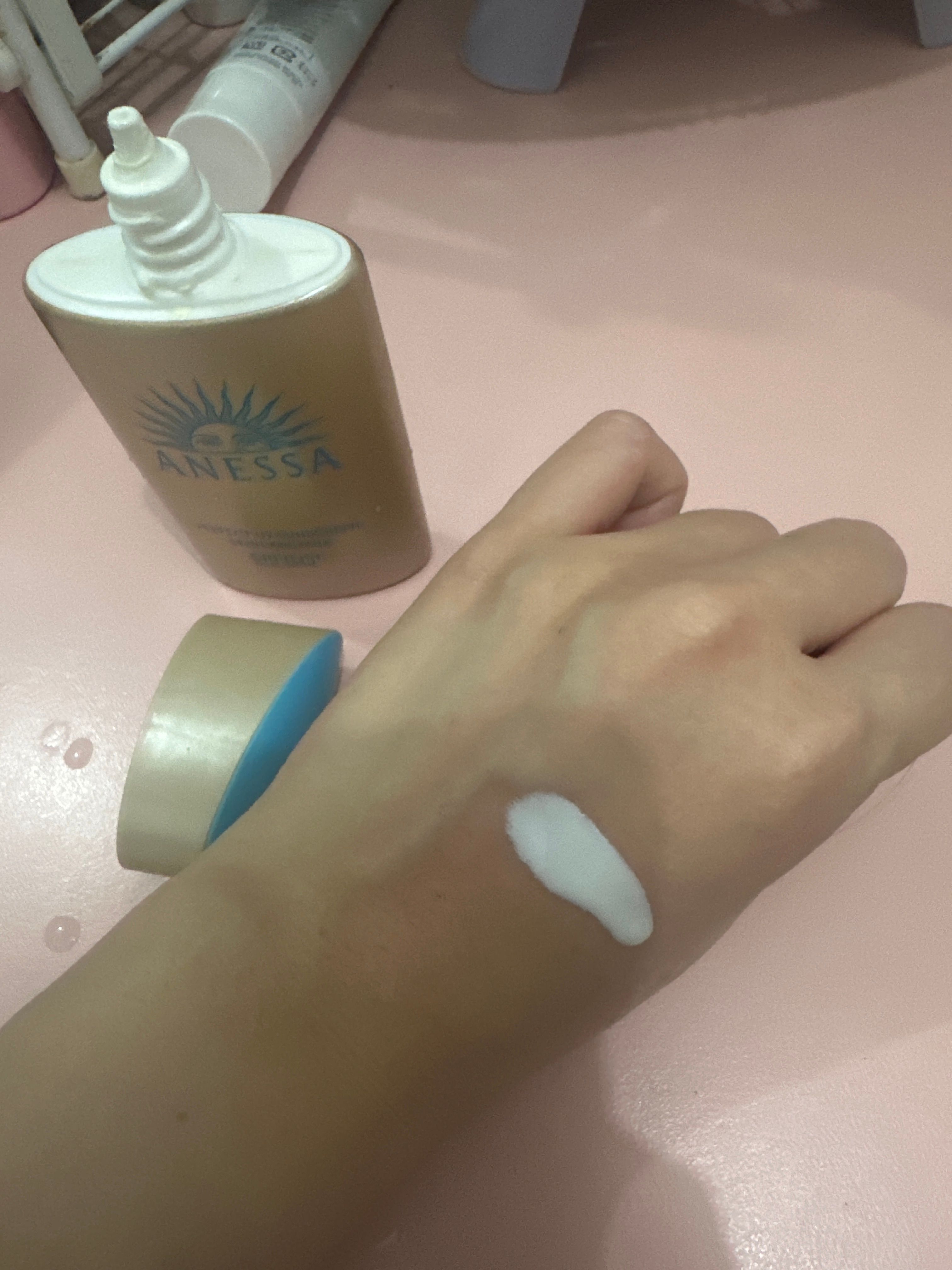 Anessa 安耐曬 極防水美肌UV乳液 SPF50+ PA++++ 真實評價/用後感 byYy**ui 1 Anessa 安耐曬 極防水美肌UV乳液 SPF50+ PA++++ 真實評價/實測照片 byYy**ui 1
