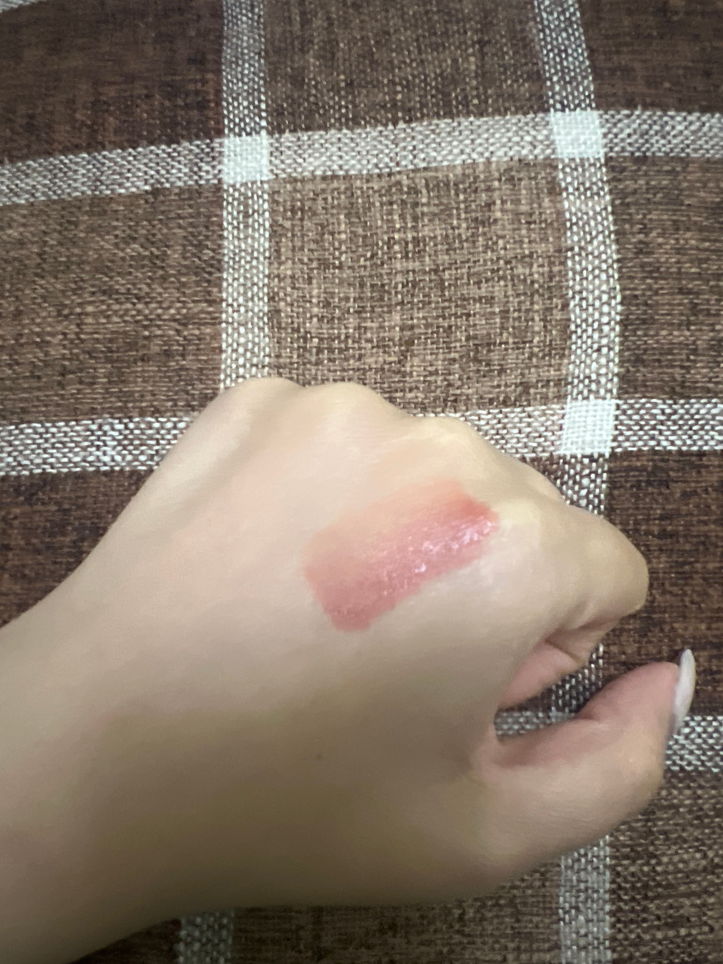 Heme 柔霧慕斯唇釉 真實評價/用後感 bycin***************com 1 Heme 柔霧慕斯唇釉 真實評價/實測照片 bycin***************com 1
