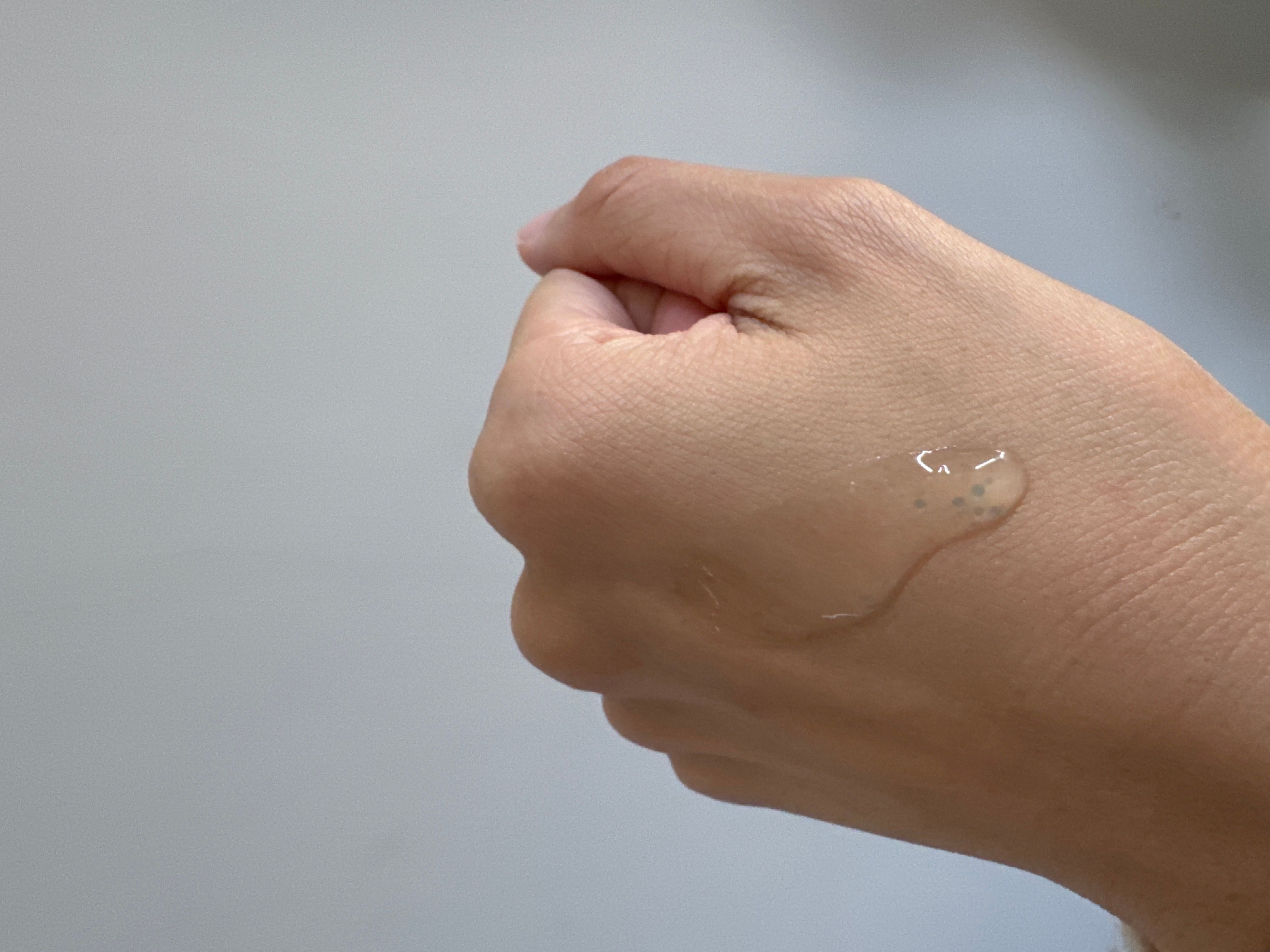 AHC 瞬效保濕B5微導入BIOME精華賦活肌底液 真實評價/用後感 byM**w 1 AHC 瞬效保濕B5微導入BIOME精華賦活肌底液 真實評價/實測照片 byM**w 1