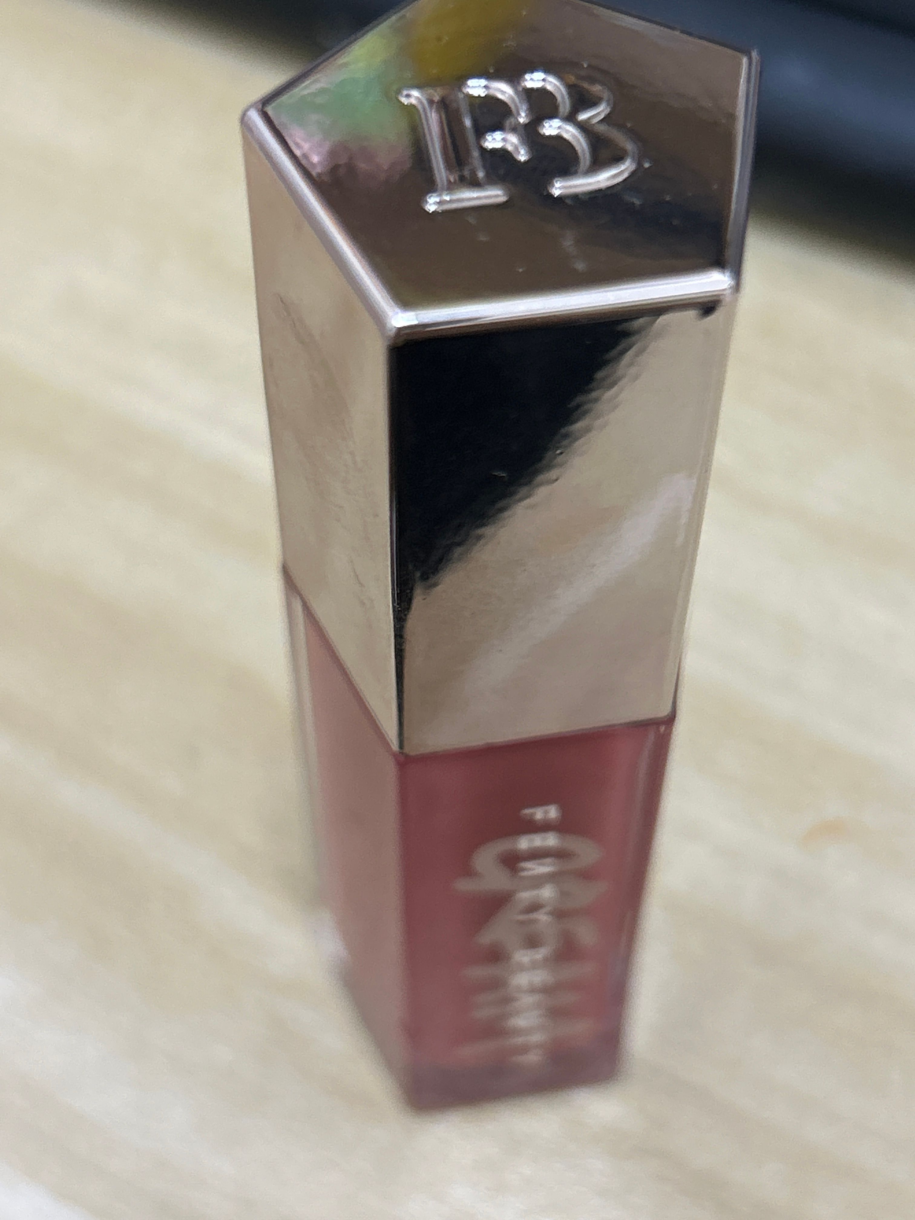 Fenty Beauty 星塵炸彈濃彩盈潤唇釉 GLOSS BOMB CREAM: DOUBLETAKE LIP DUO 真實評價/實測照片 byL**a 1