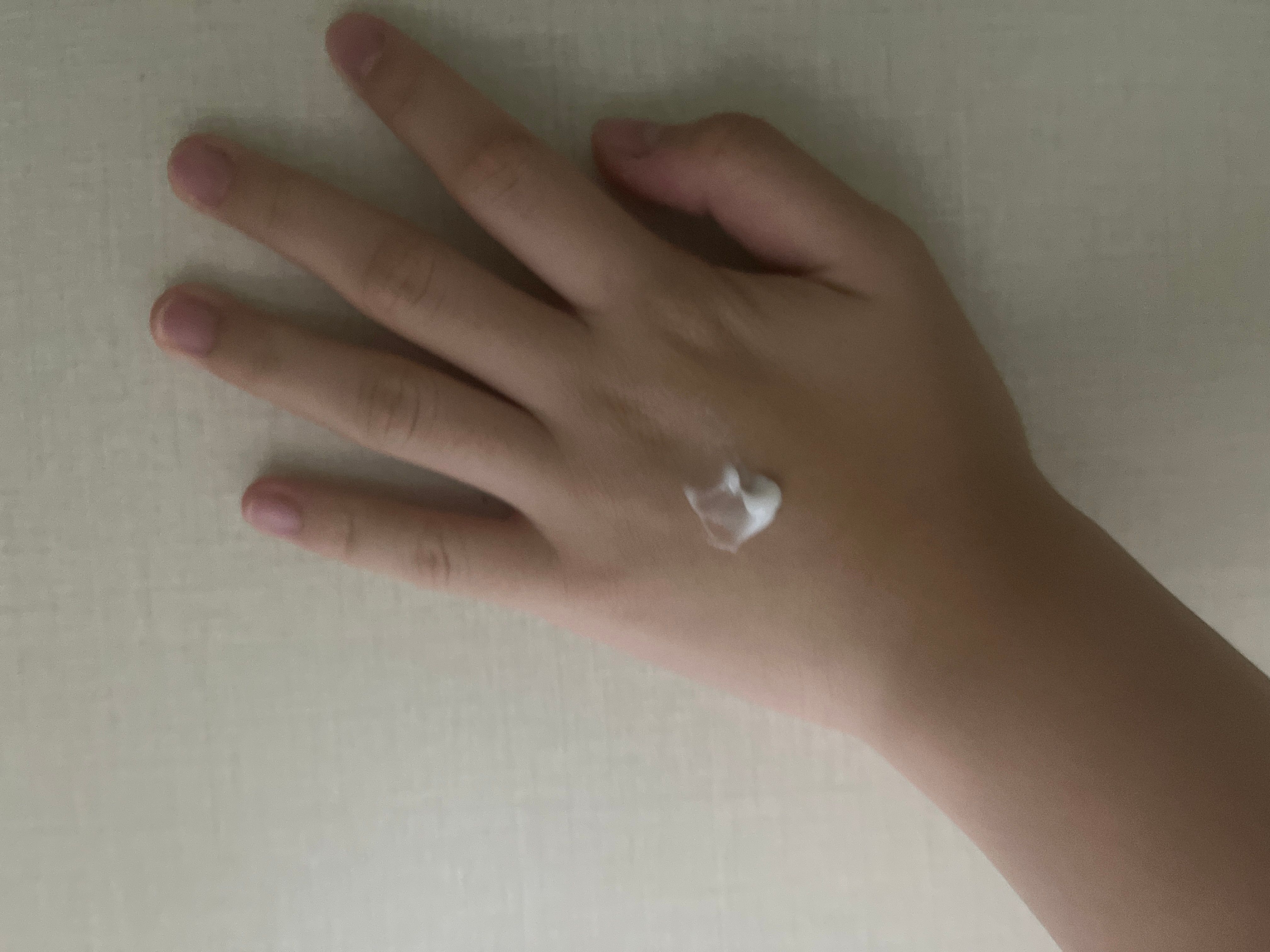 Neutrogena 露得清 露得清水活保濕無香特潤凝霜 真實評價/用後感 byha**ey 1 Neutrogena 露得清 露得清水活保濕無香特潤凝霜 真實評價/實測照片 byha**ey 1