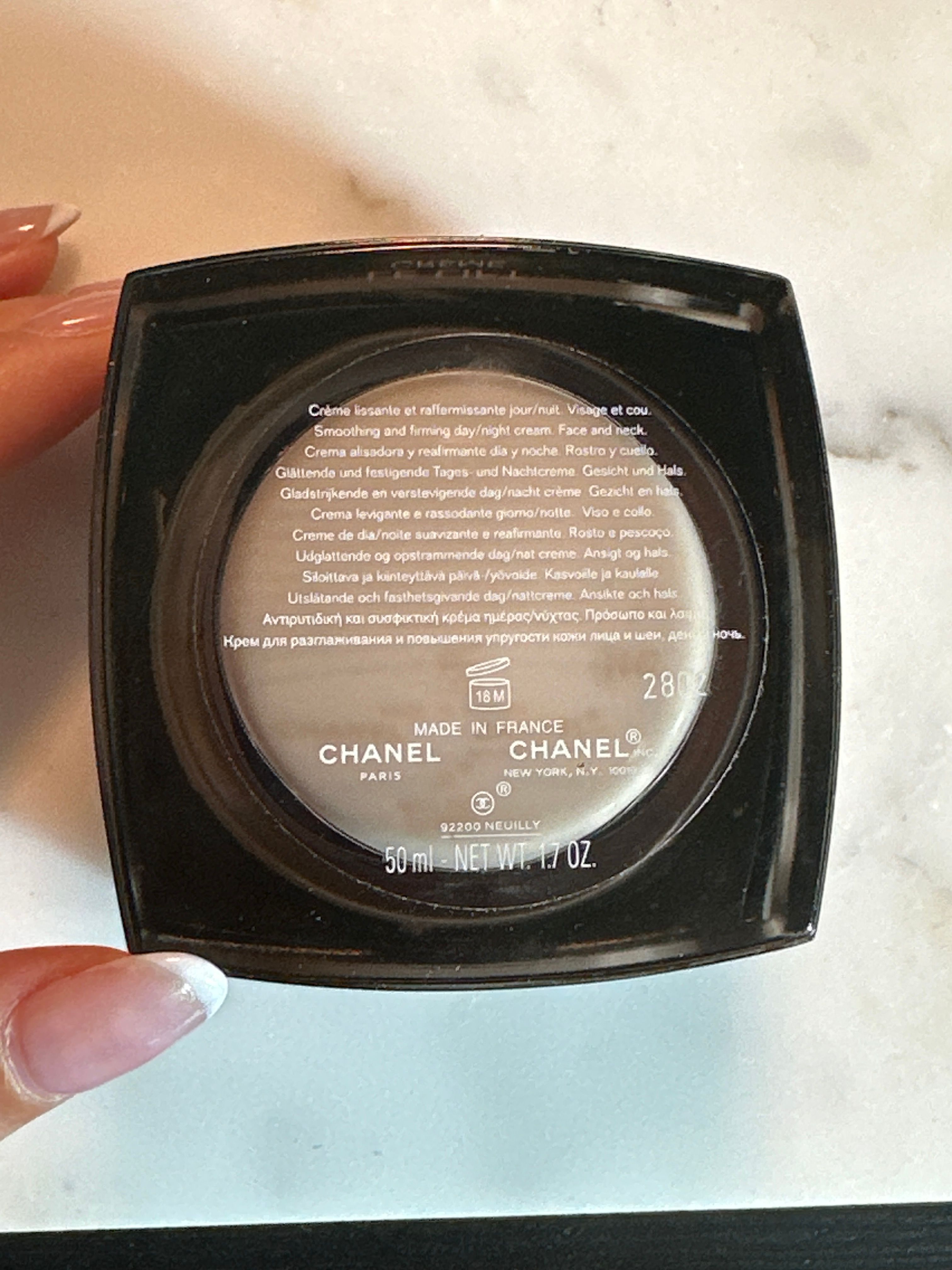 Chanel 智慧緊膚乳霜 Le Lift Smoothing And Firming Cream 真實評價/用後感 byAth*****han 2 Chanel 智慧緊膚乳霜 Le Lift Smoothing And Firming Cream 真實評價/實測照片 byAth*****han 2