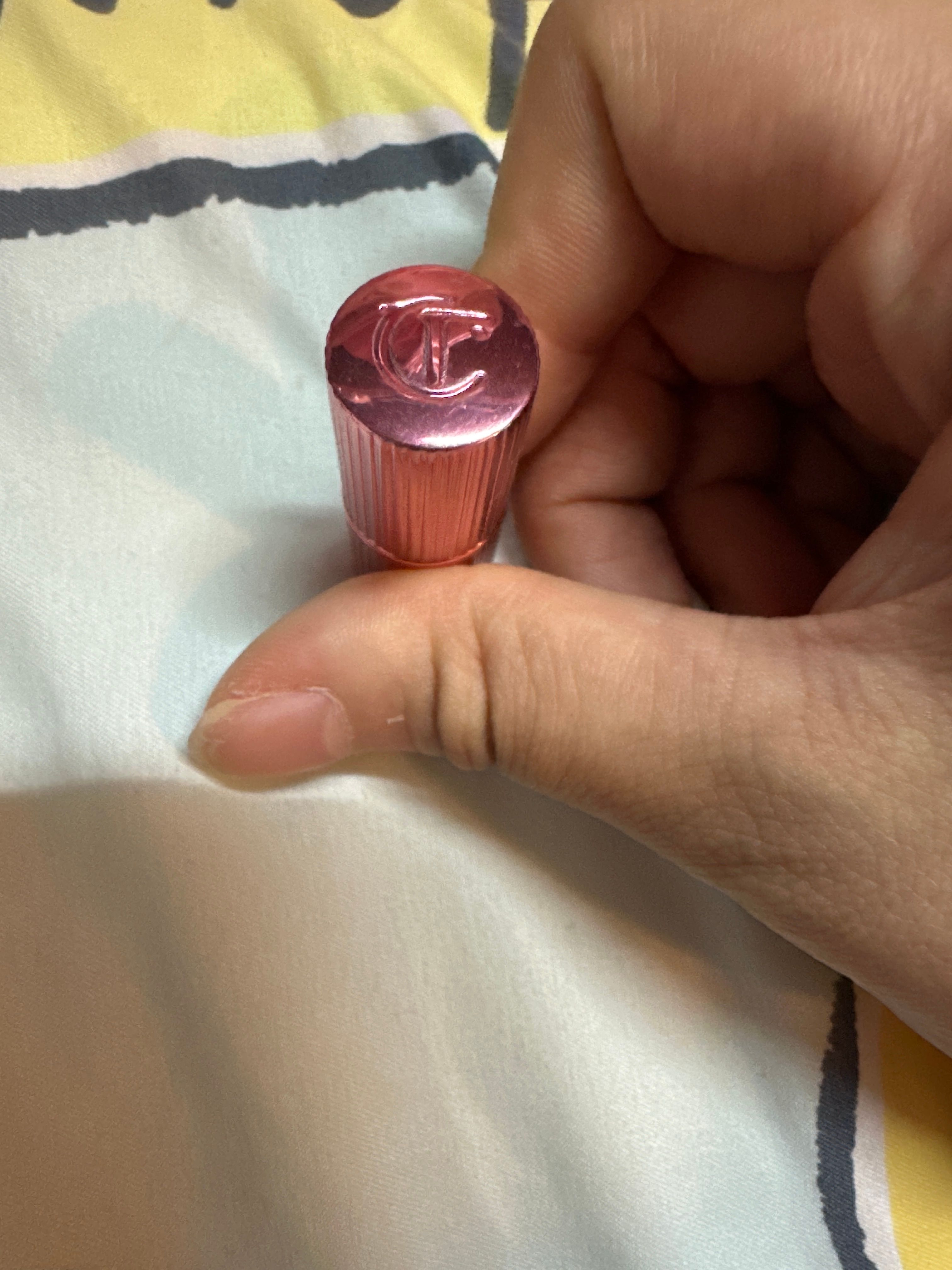 Charlotte Tilbury Matte Revolution lipstick #Pillow Talk 真實評價/實測照片 byHaz****ong 1