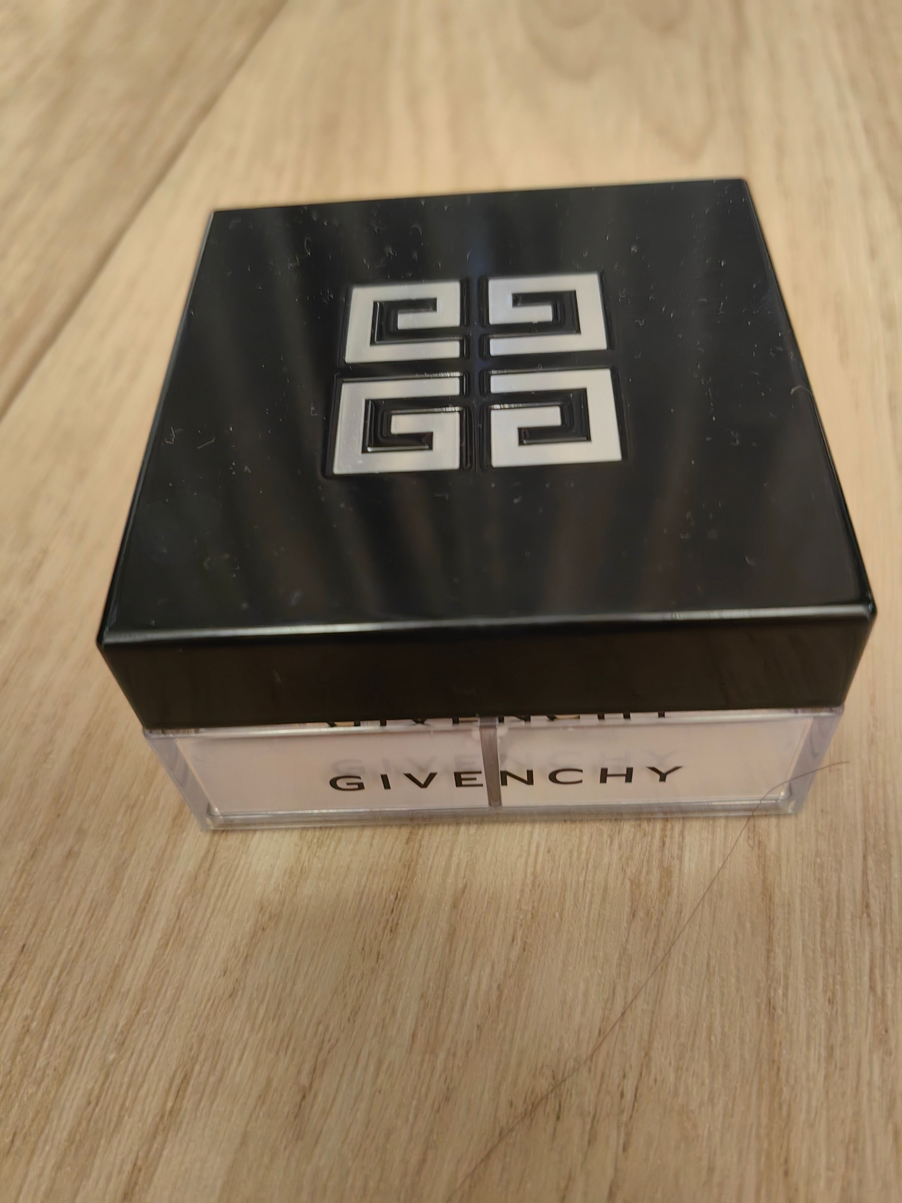 Givenchy 高級訂製稜鏡四色蜜粉 真實評價/實測照片 byOli****ung 1