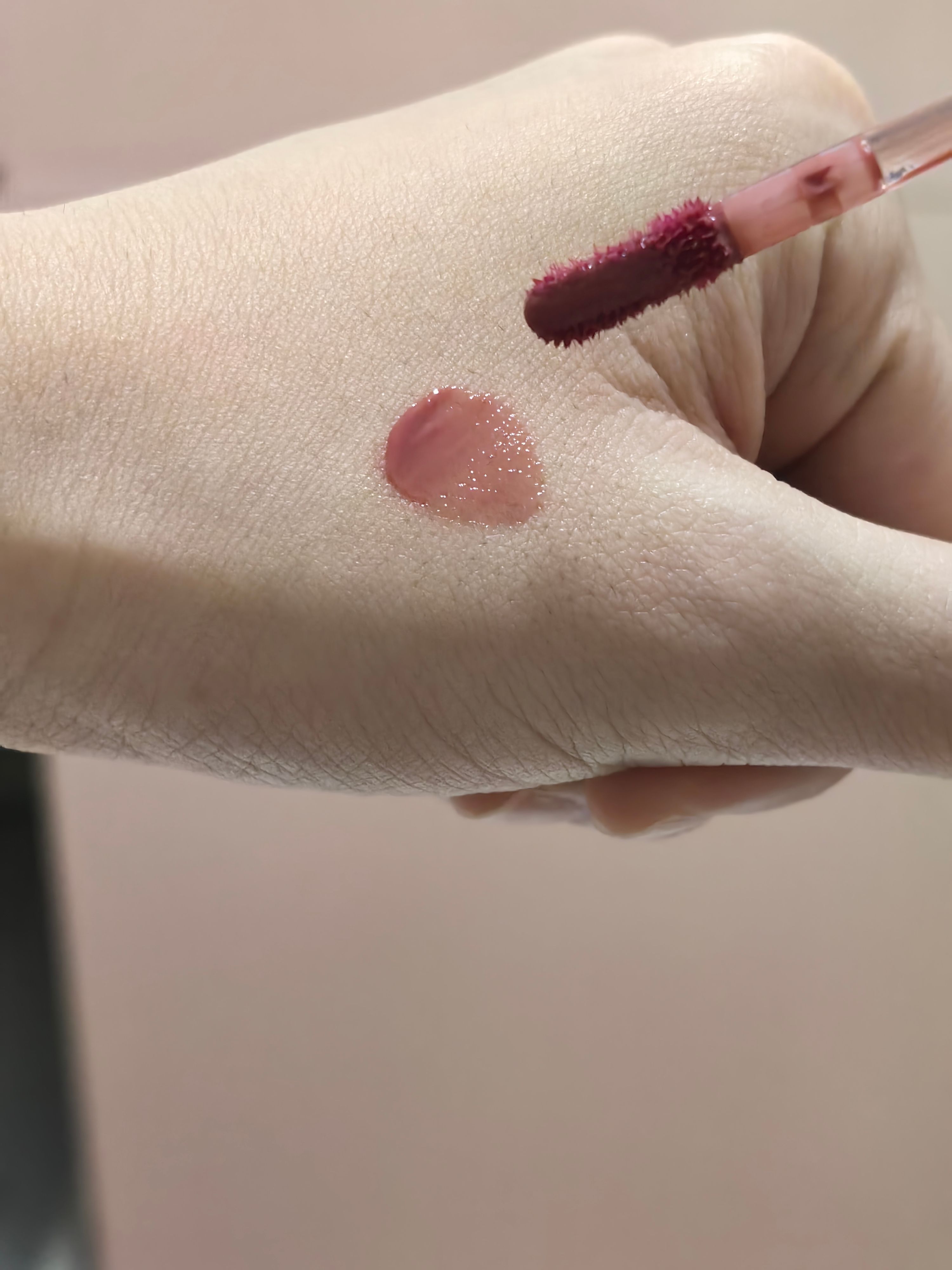 Romand 露水光唇釉 真實評價/實測照片 byOli****ung 1